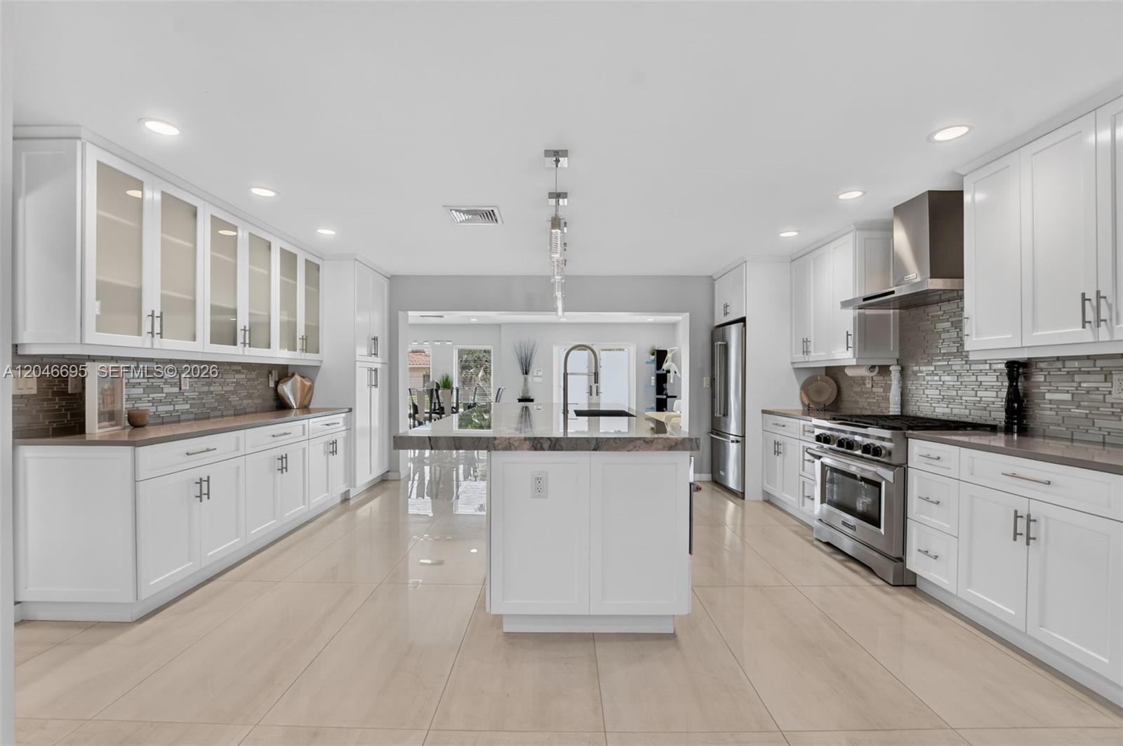 966 SE 9th Ave