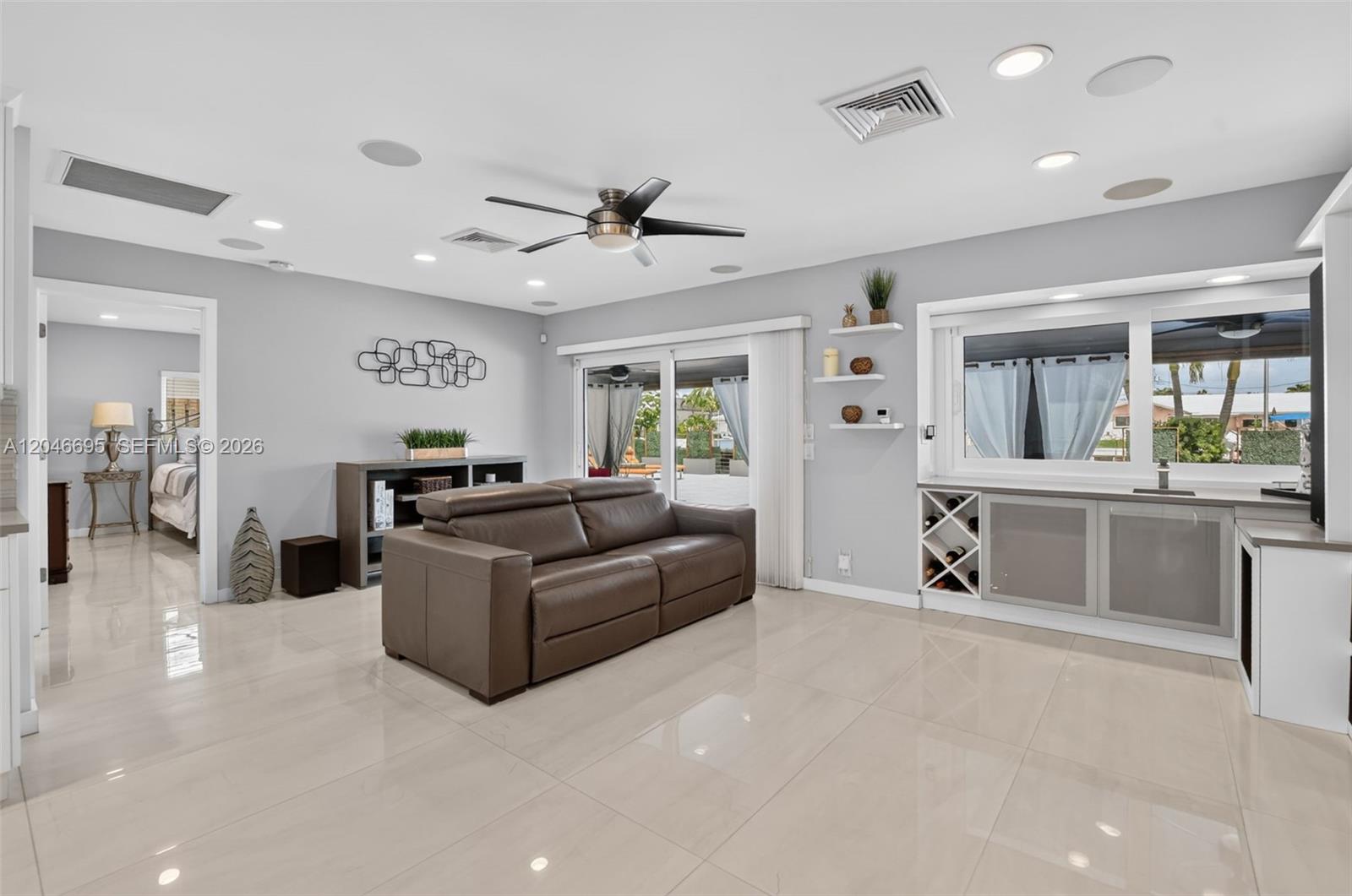 966 SE 9th Ave