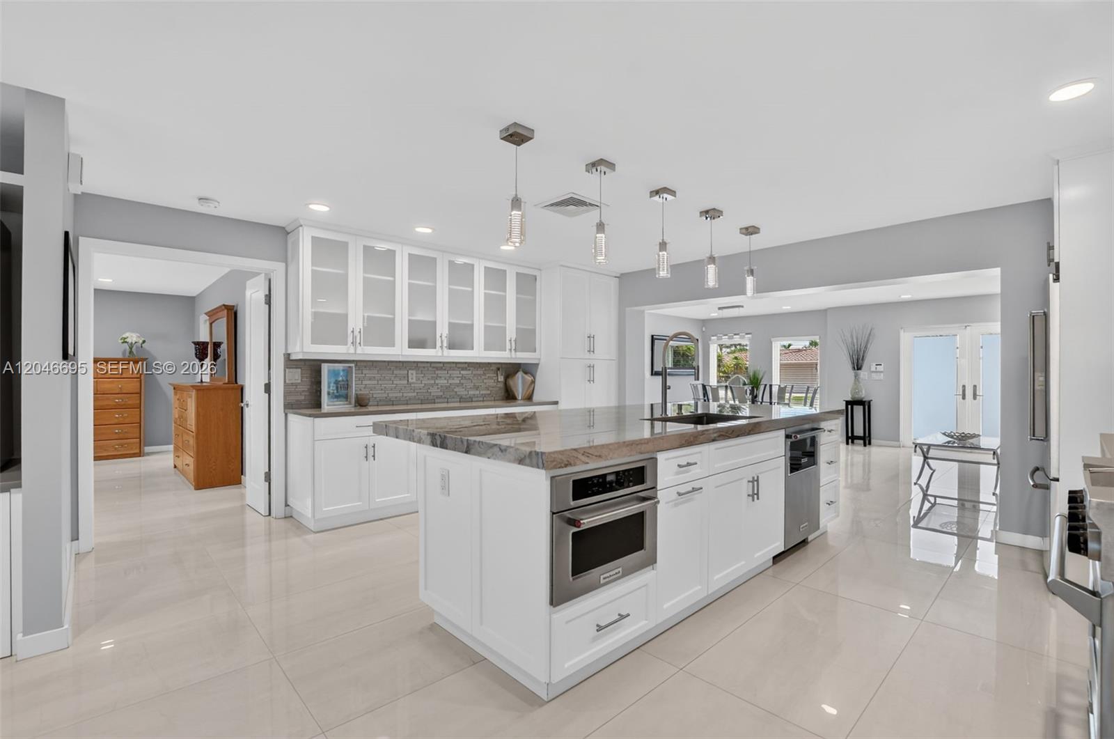966 SE 9th Ave