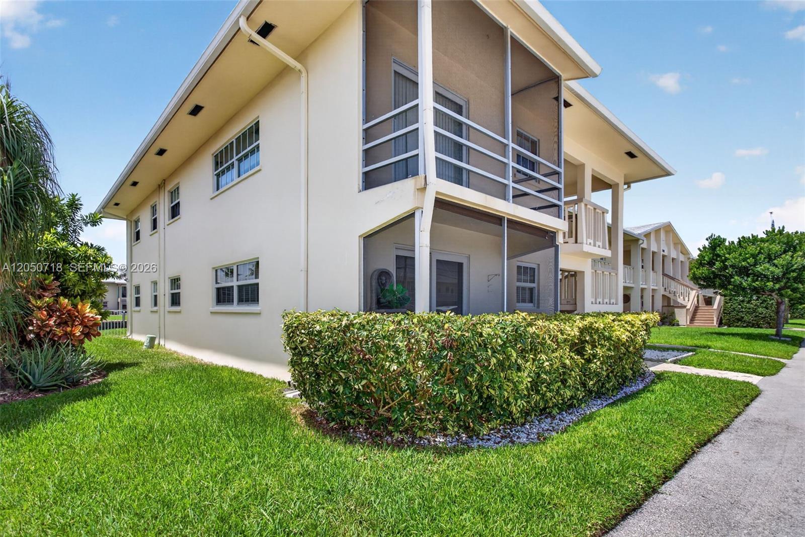 708 SE 7th Ave # 8
