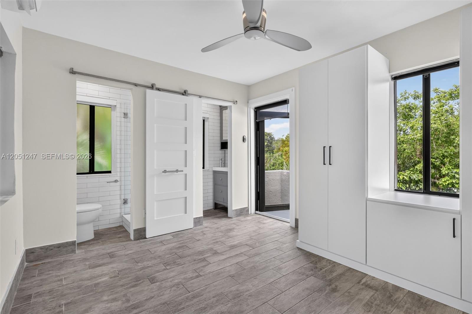 76 NW 97th St