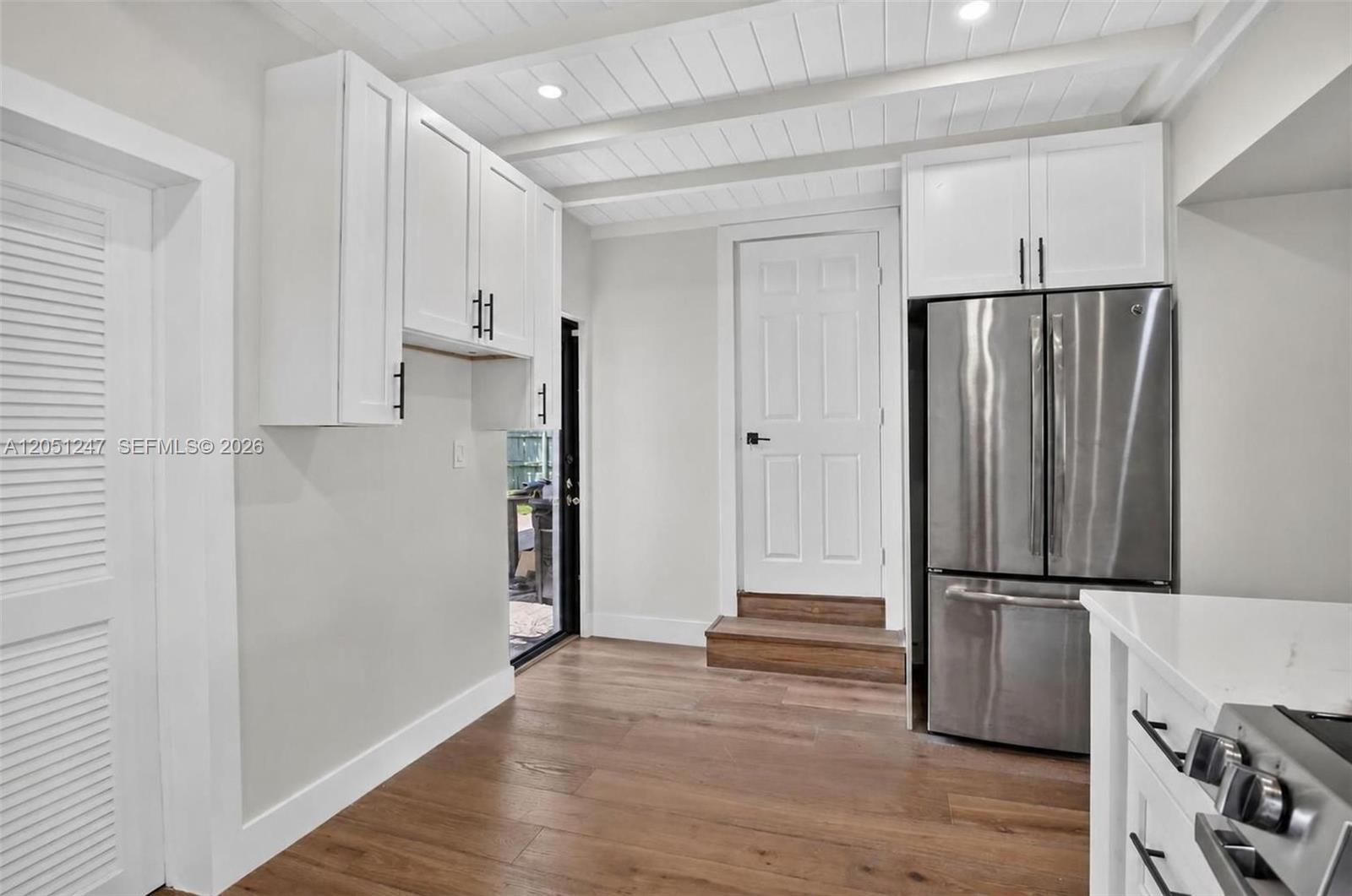 76 NW 97th St