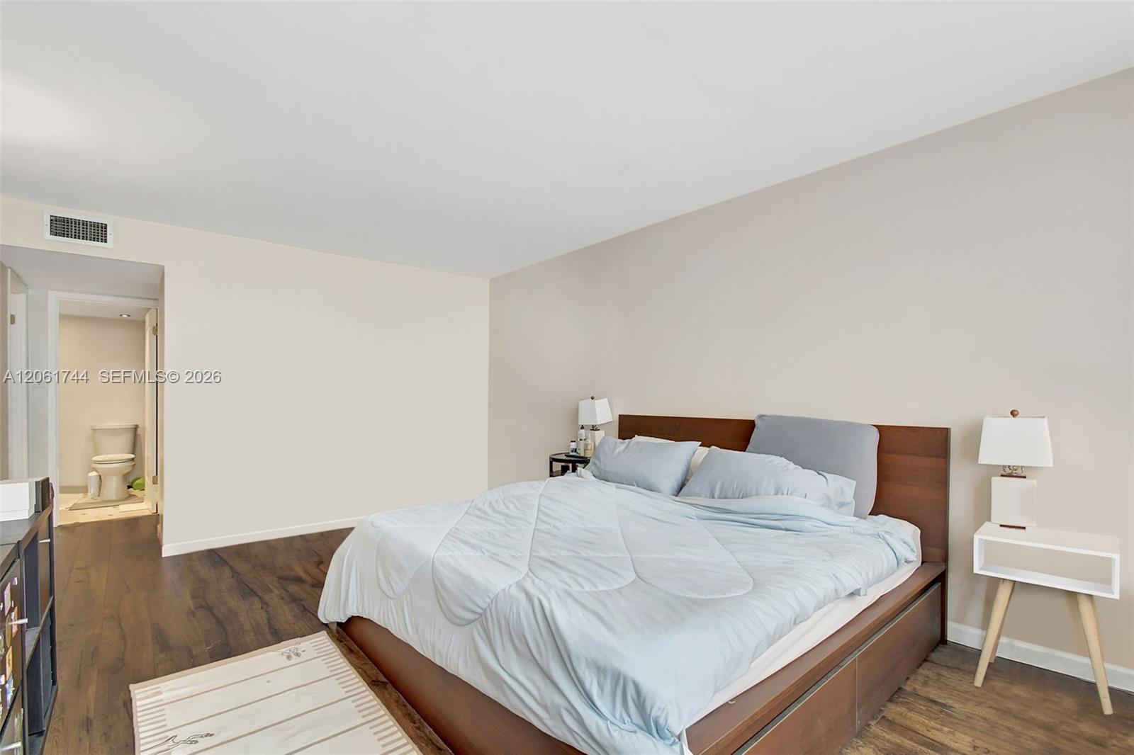 18051 Biscayne Blvd # 801