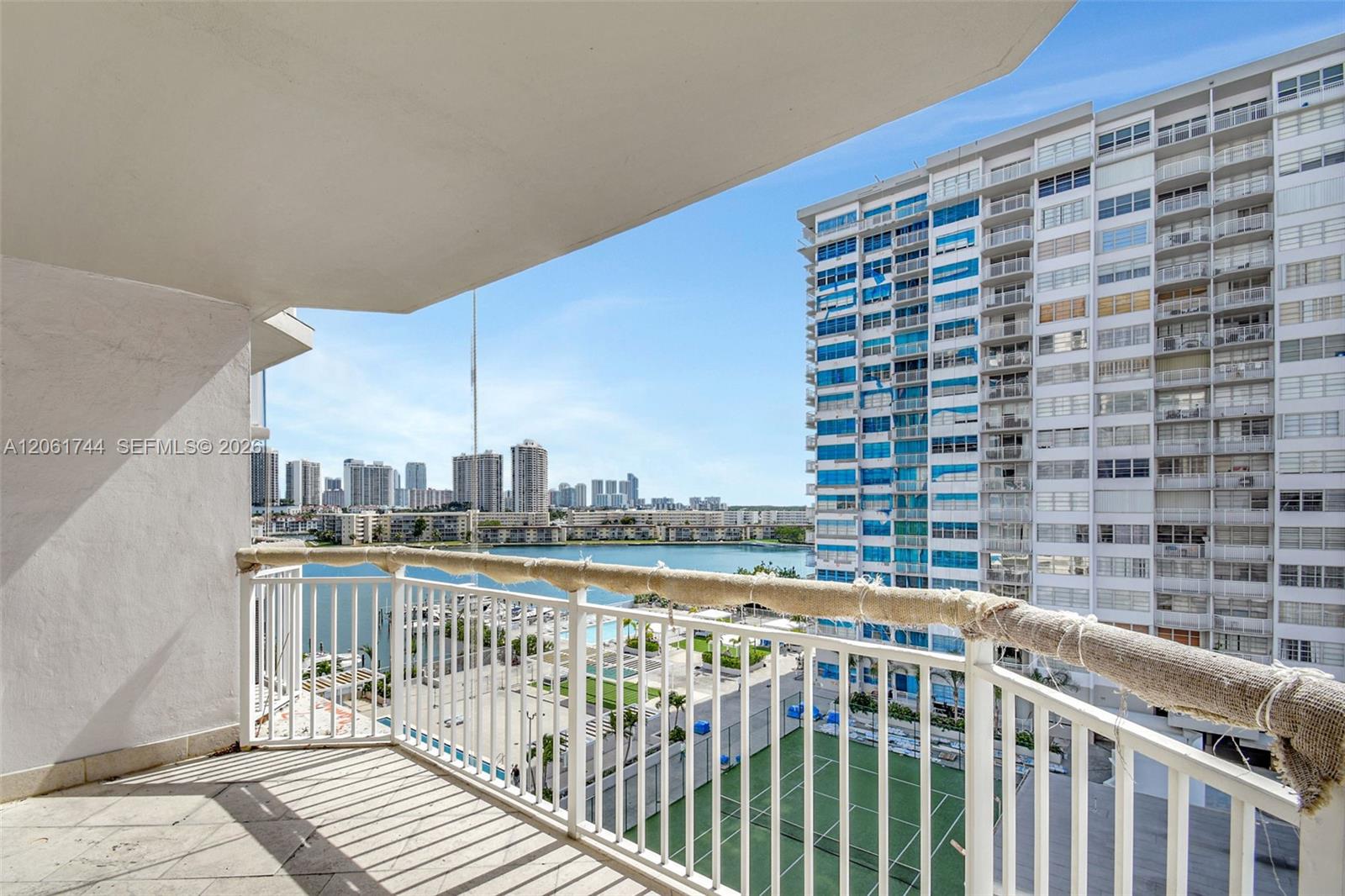 18051 Biscayne Blvd # 801