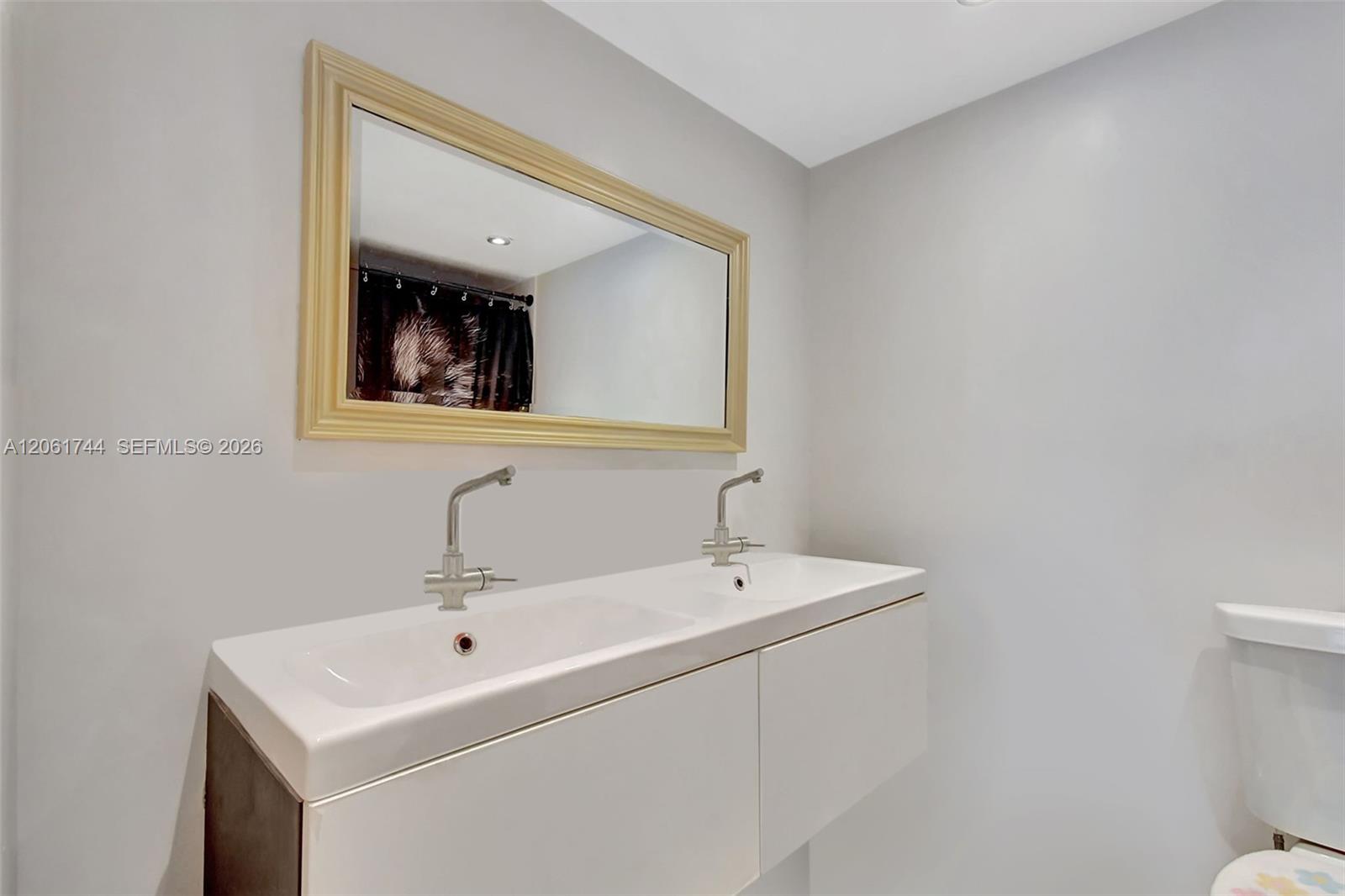 18051 Biscayne Blvd # 801
