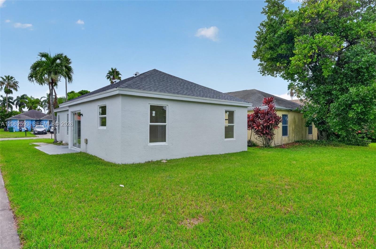 941 SW 7th Pl
