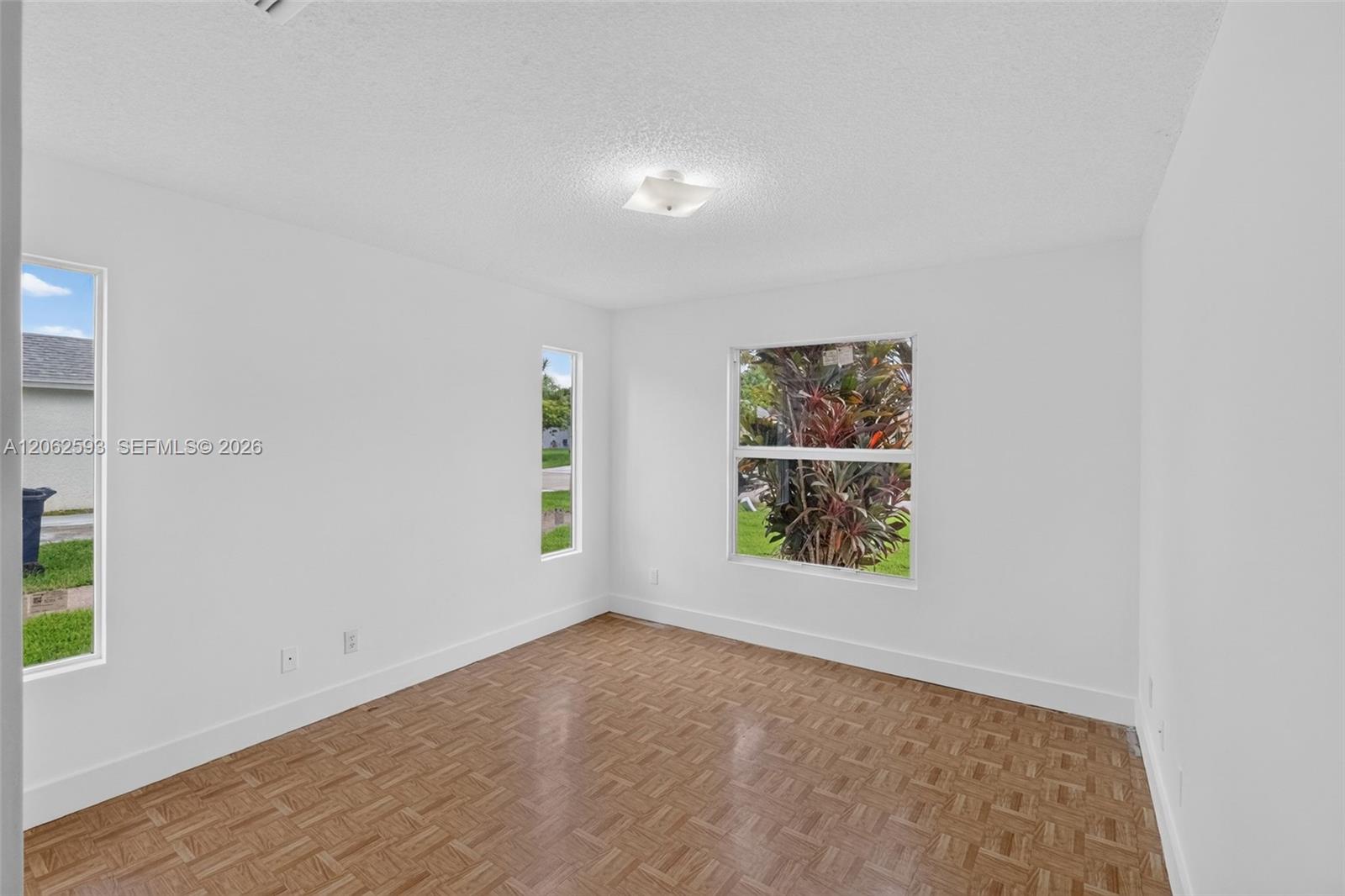 941 SW 7th Pl
