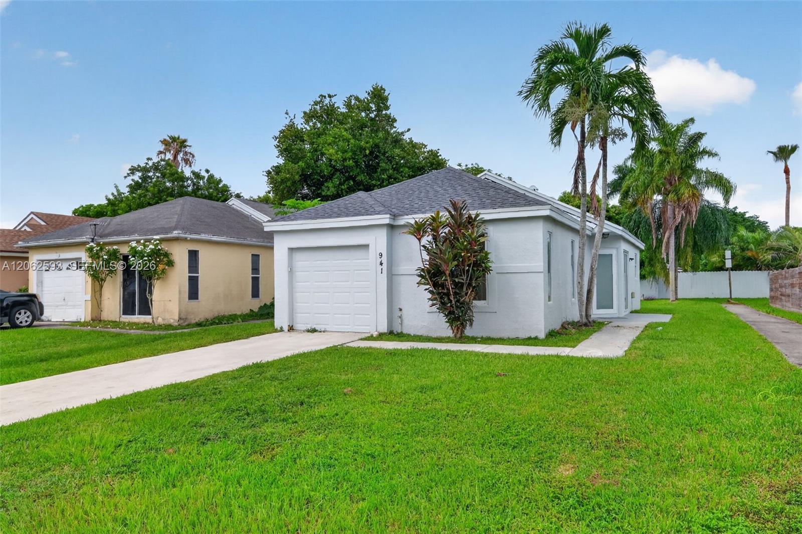 941 SW 7th Pl