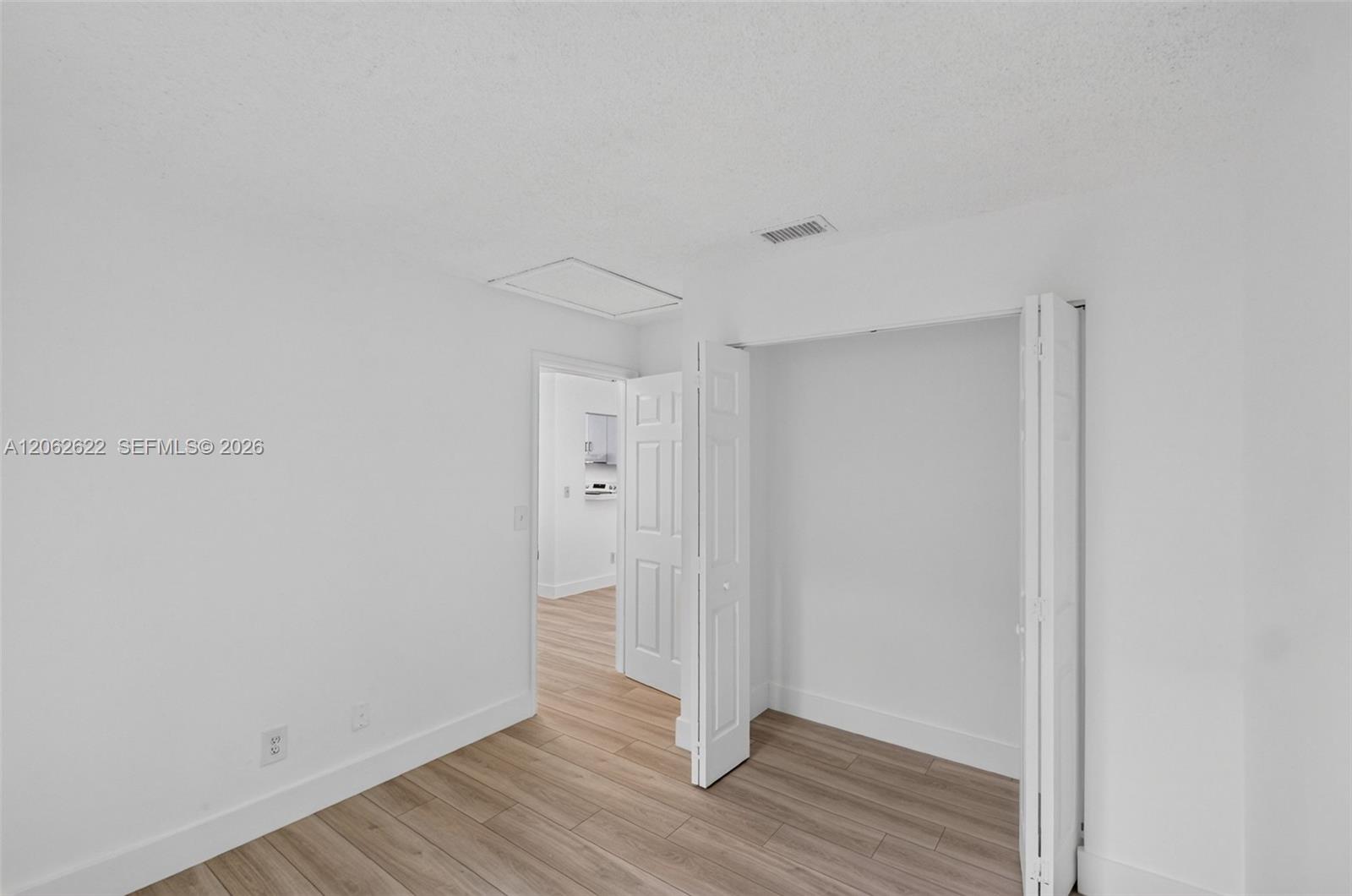 792 SW 9th St
