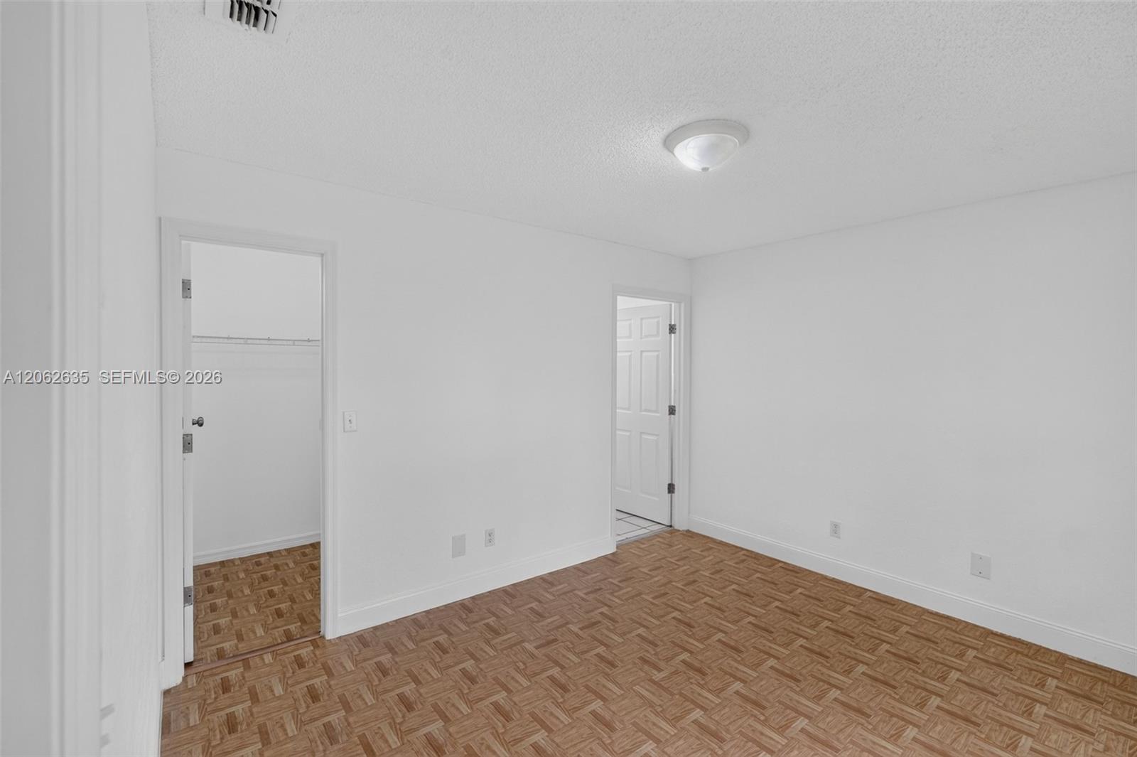 744 SW 9th St
