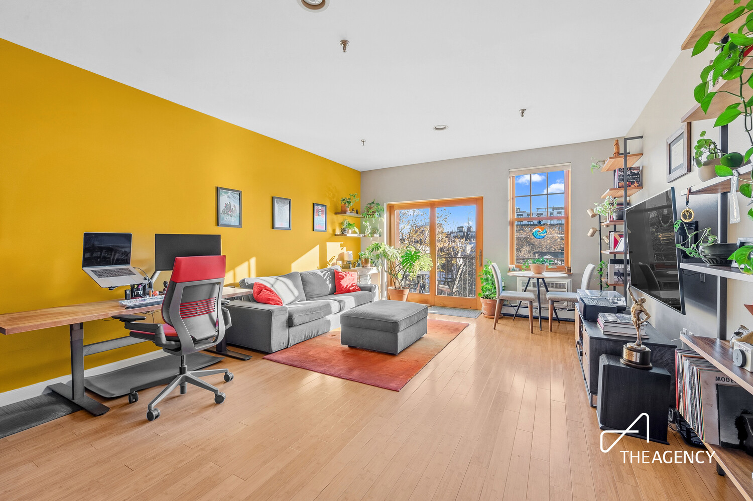 292 AINSLIE Street 4R