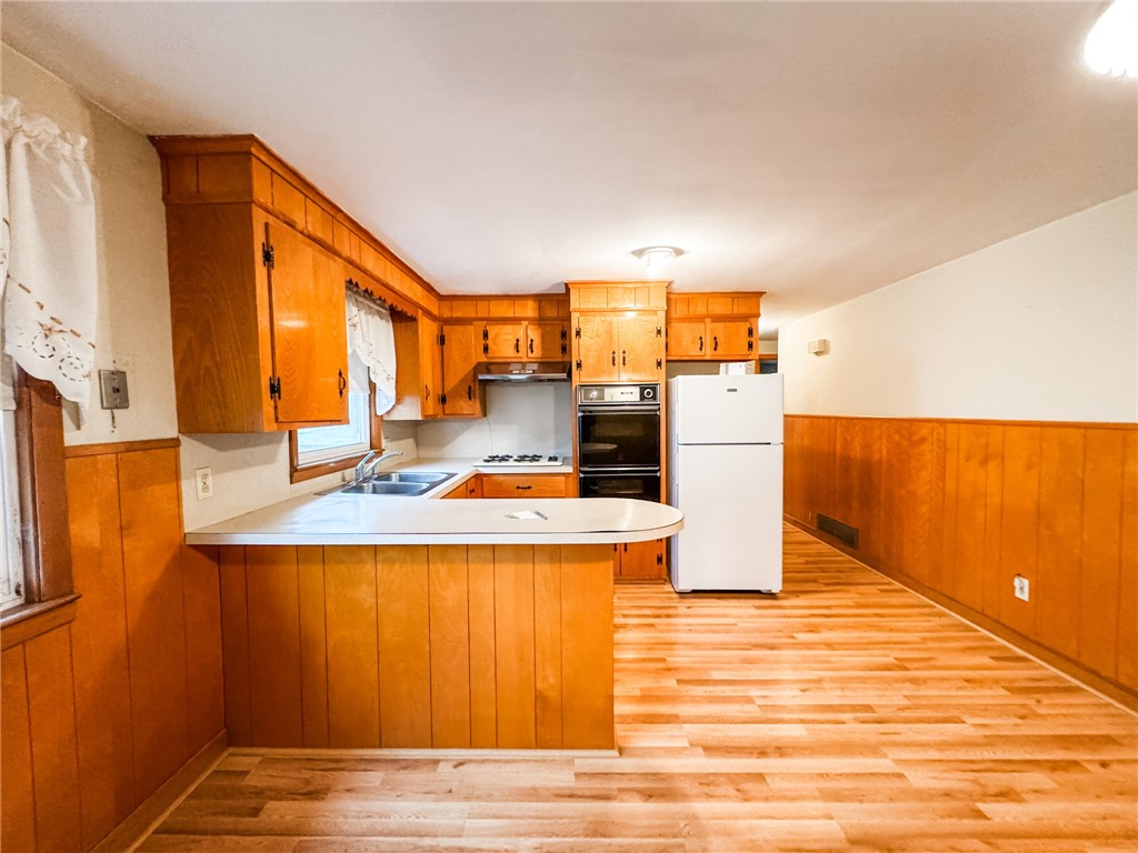 32 Bagley Avenue
