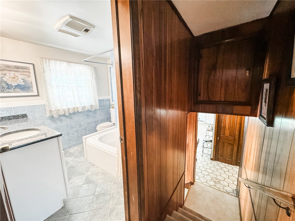 544 Rocky Hill Road