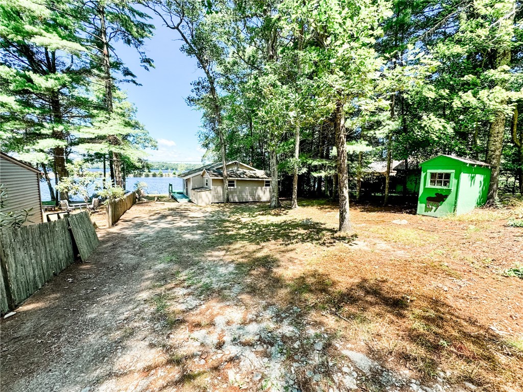 158 Pauchaug Trail