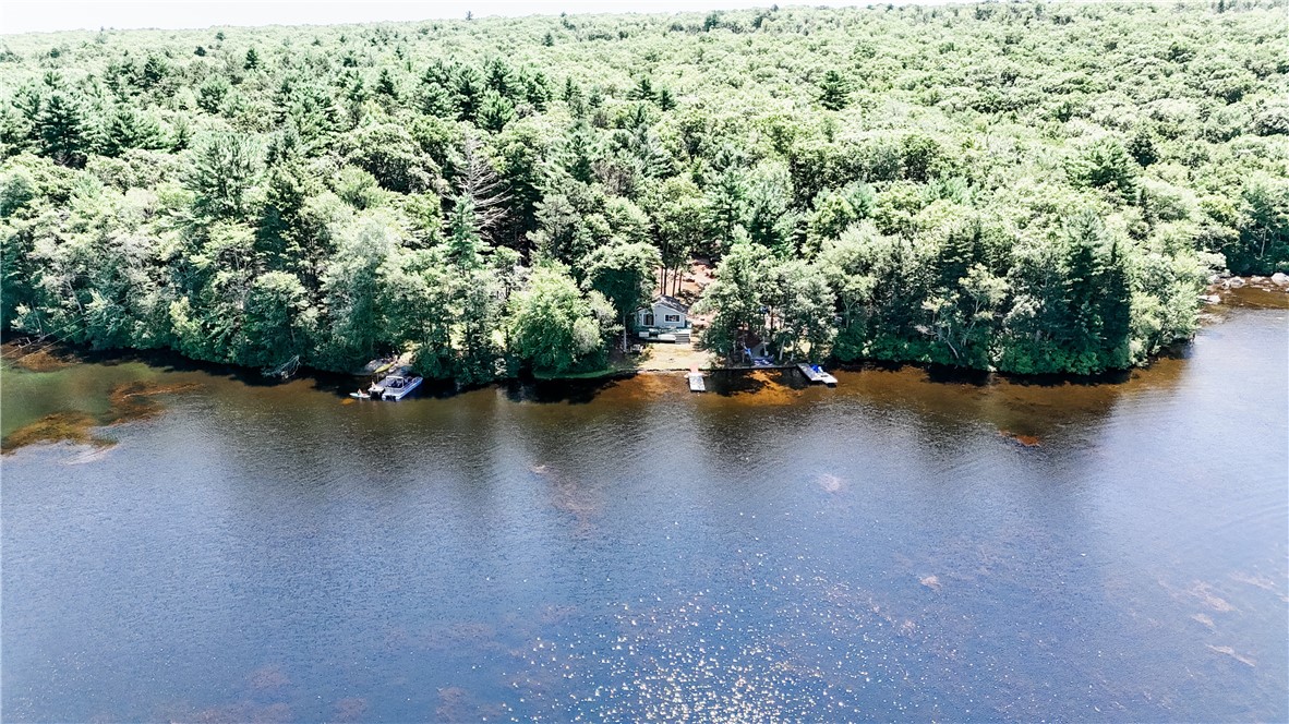 158 Pauchaug Trail