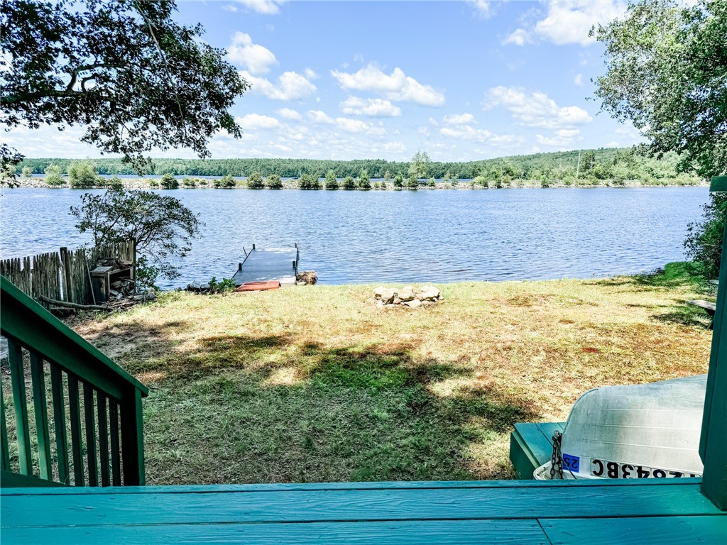 158 Pauchaug Trail