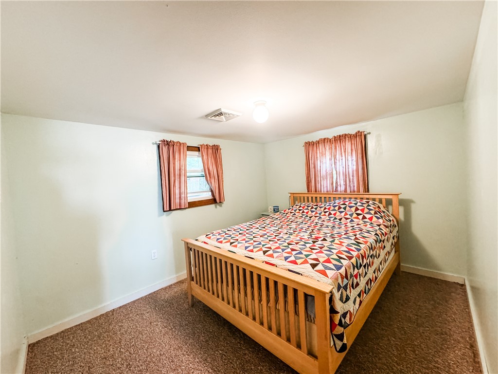 158 Pauchaug Trail