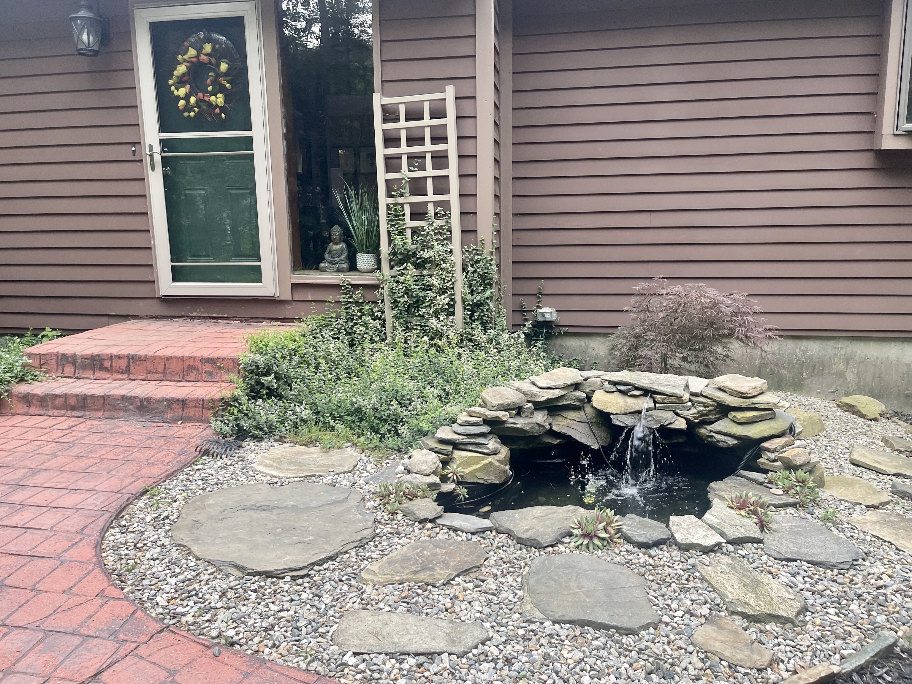 20 Eino Drive