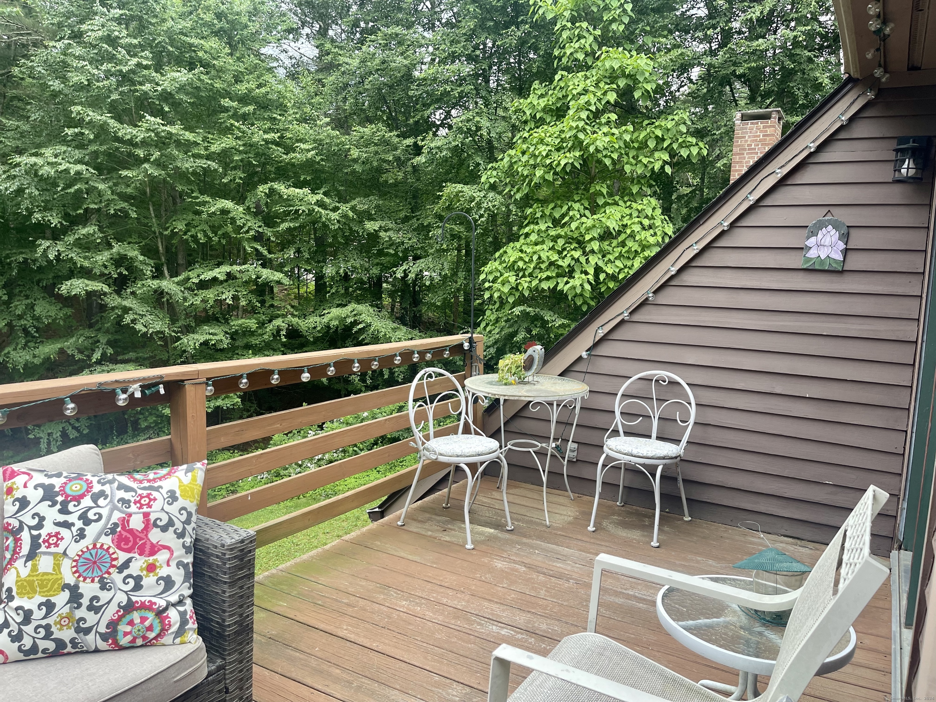 20 Eino Drive