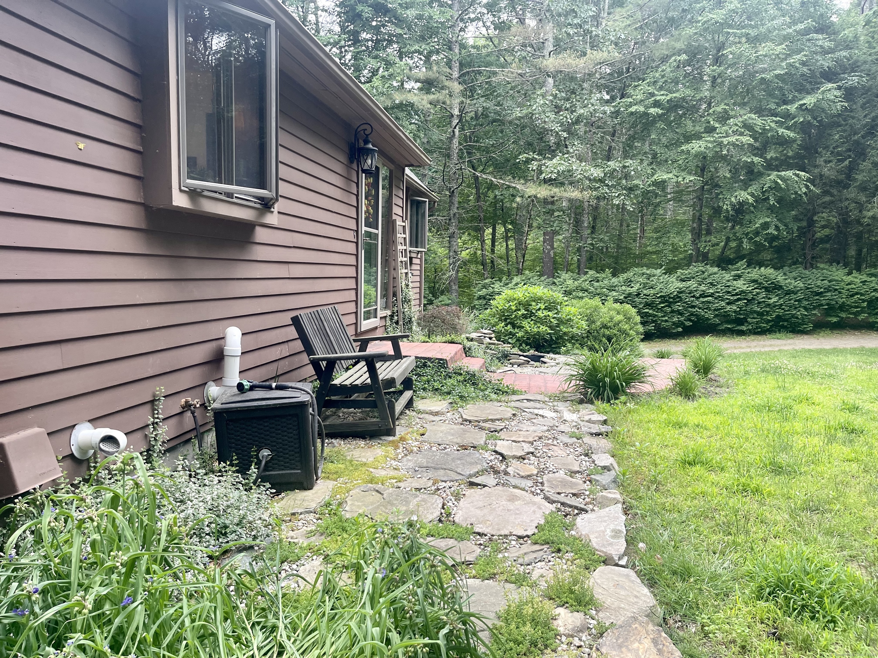 20 Eino Drive
