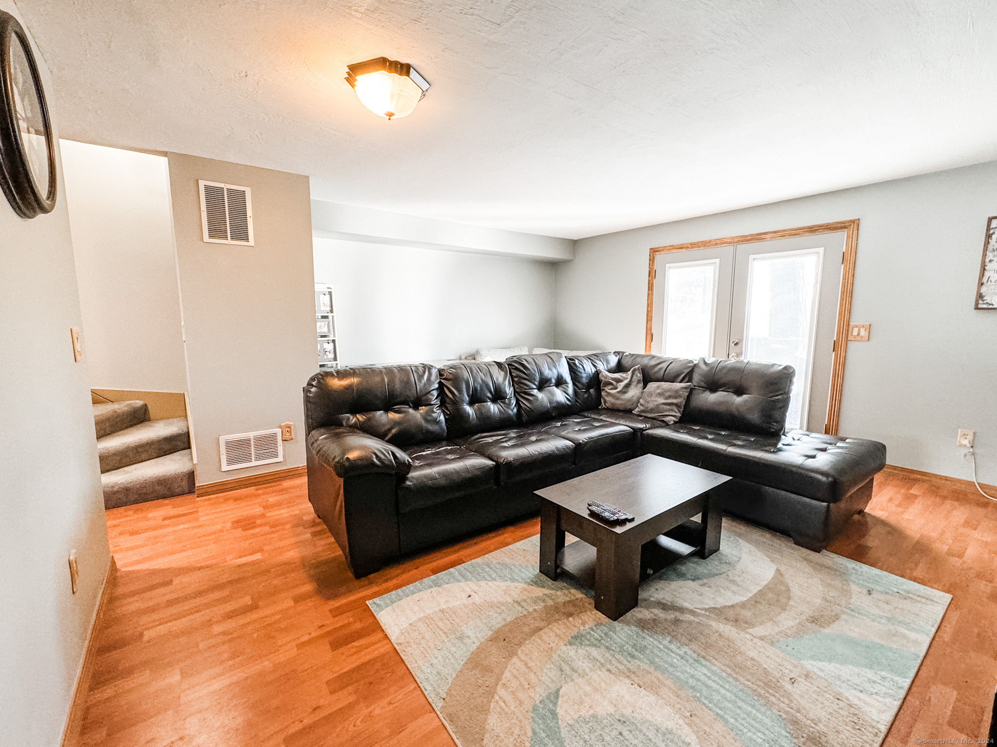 61 Perry Street 102