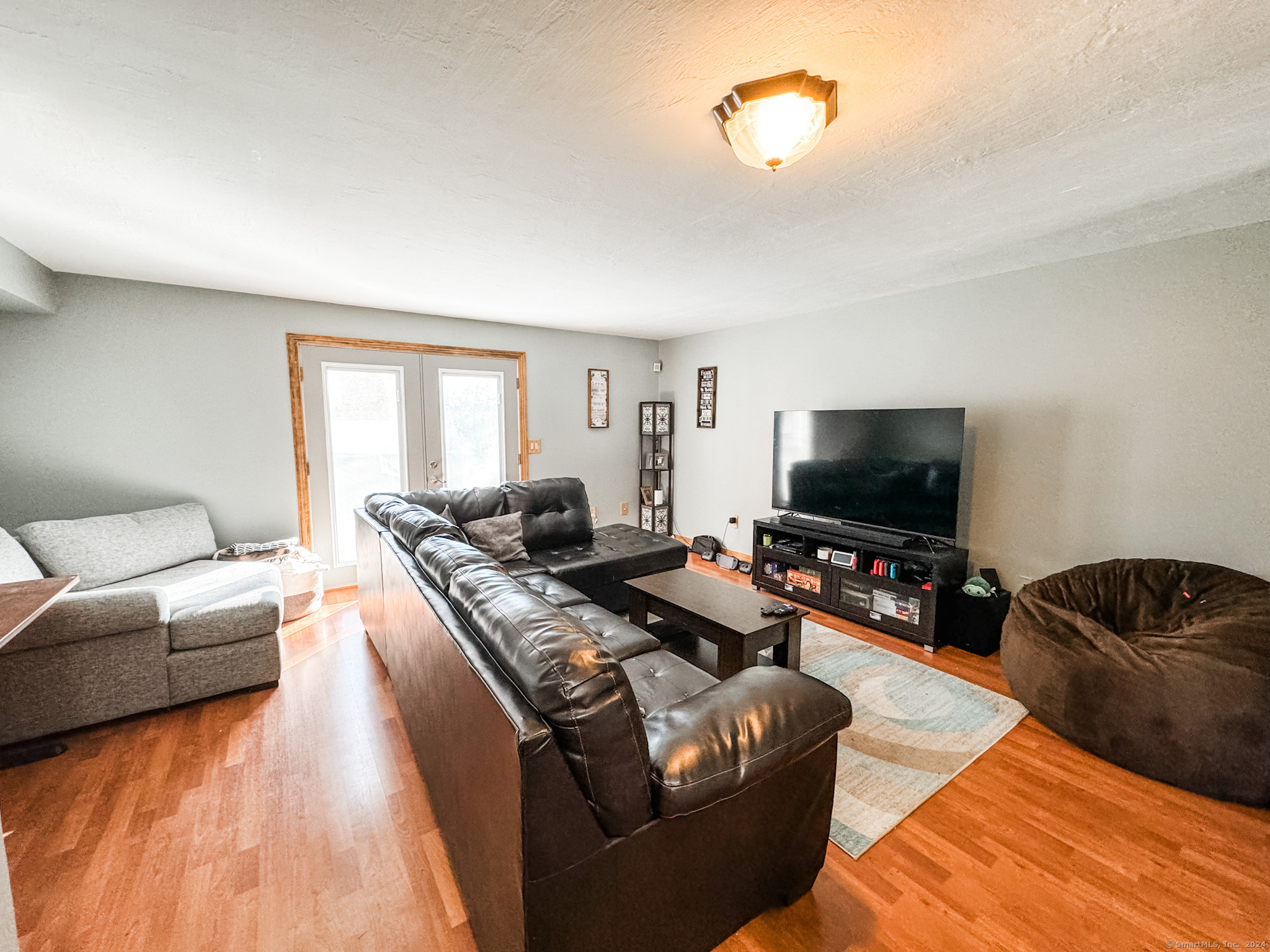 61 Perry Street 102
