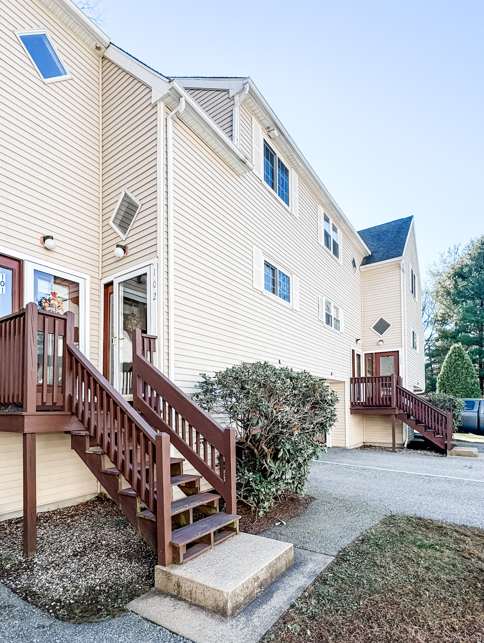 61 Perry Street 102
