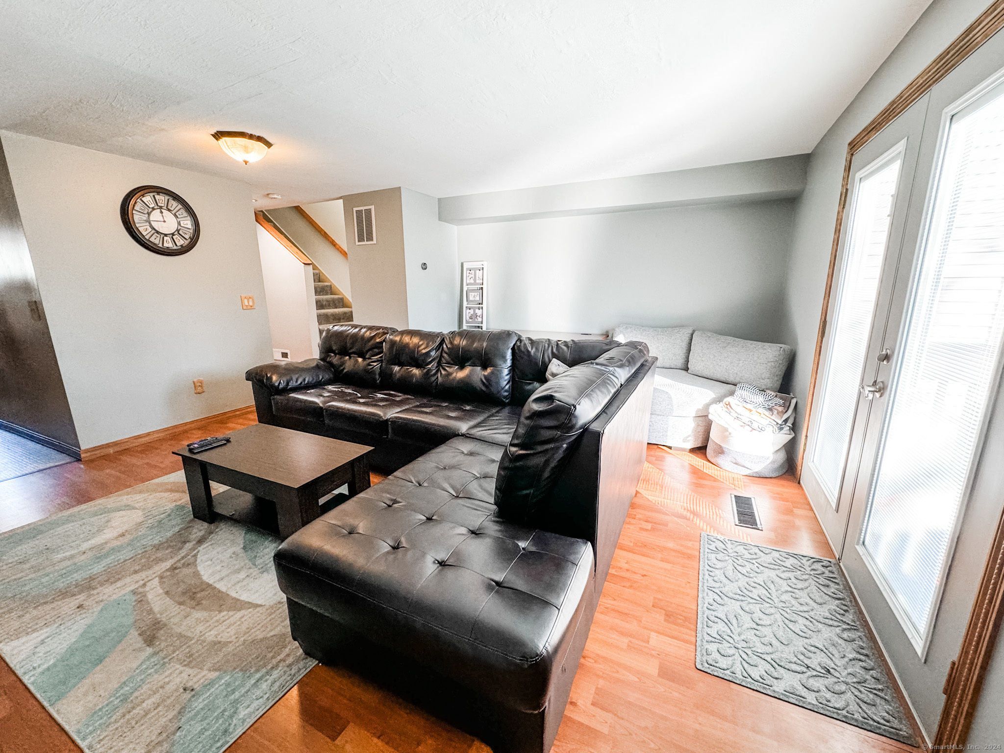 61 Perry Street 102