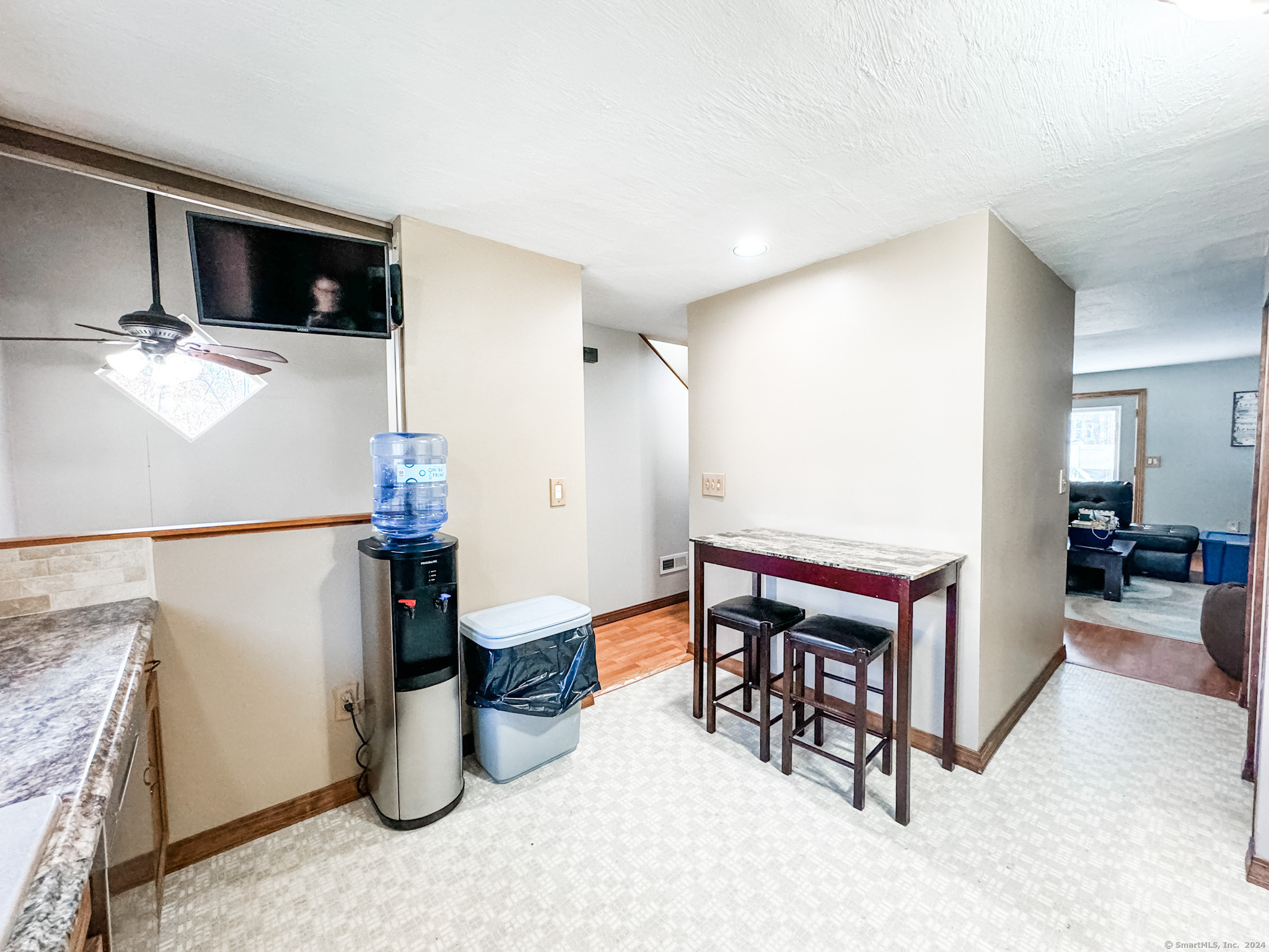 61 Perry Street 102