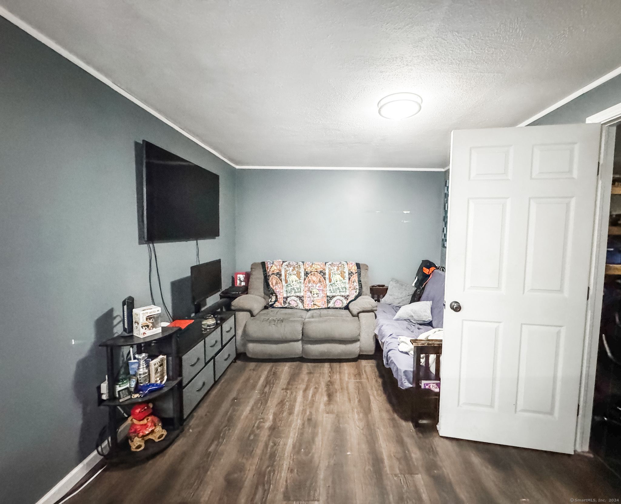 61 Perry Street 102