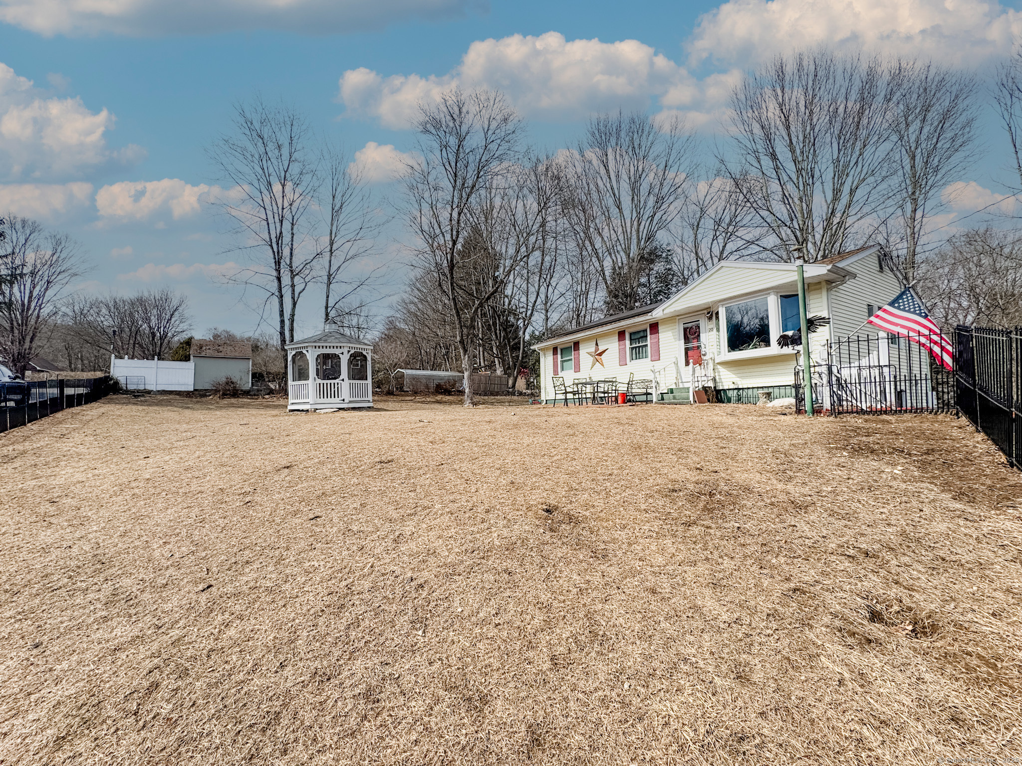 20 Mason Hill Road