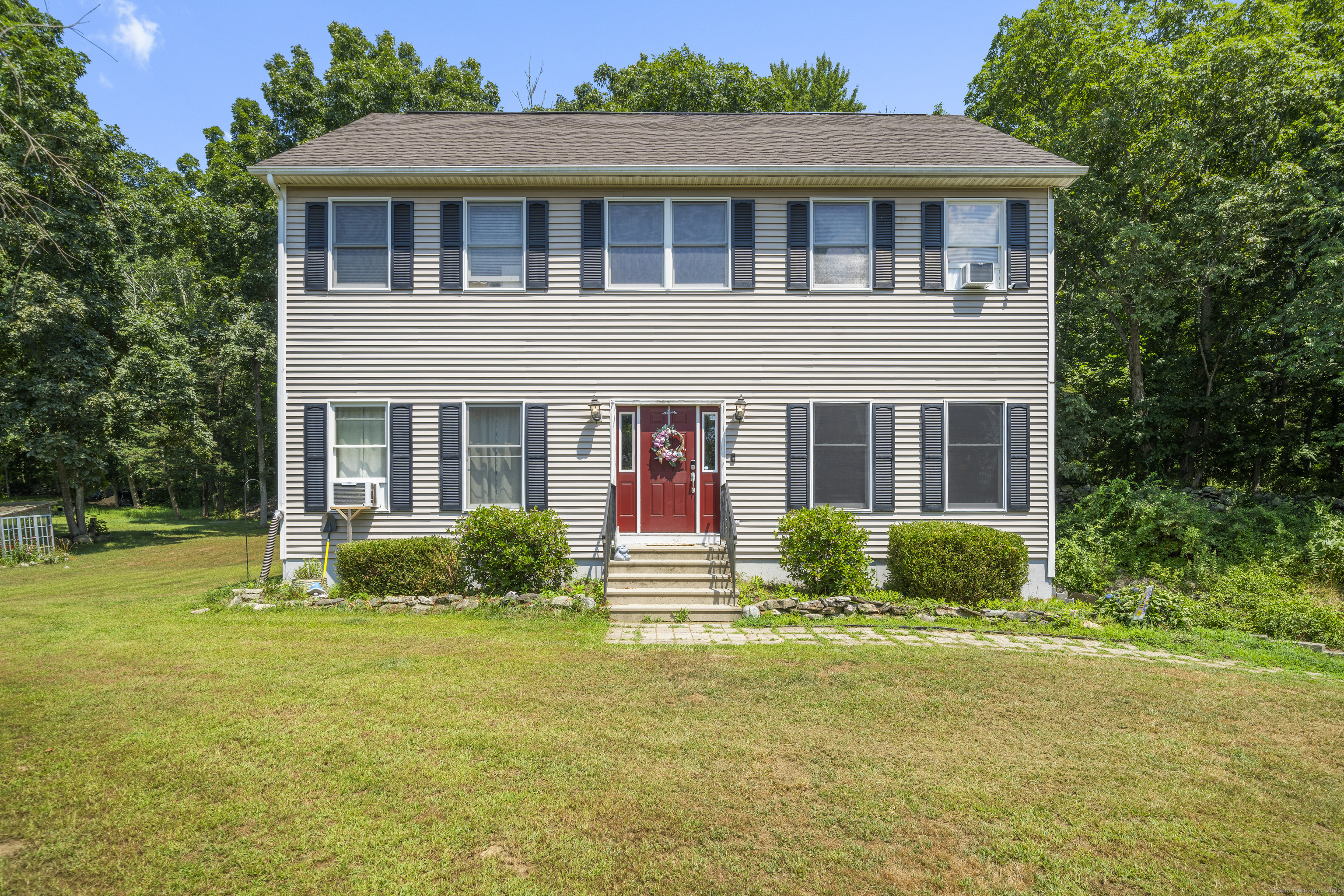 8 Huntington Drive