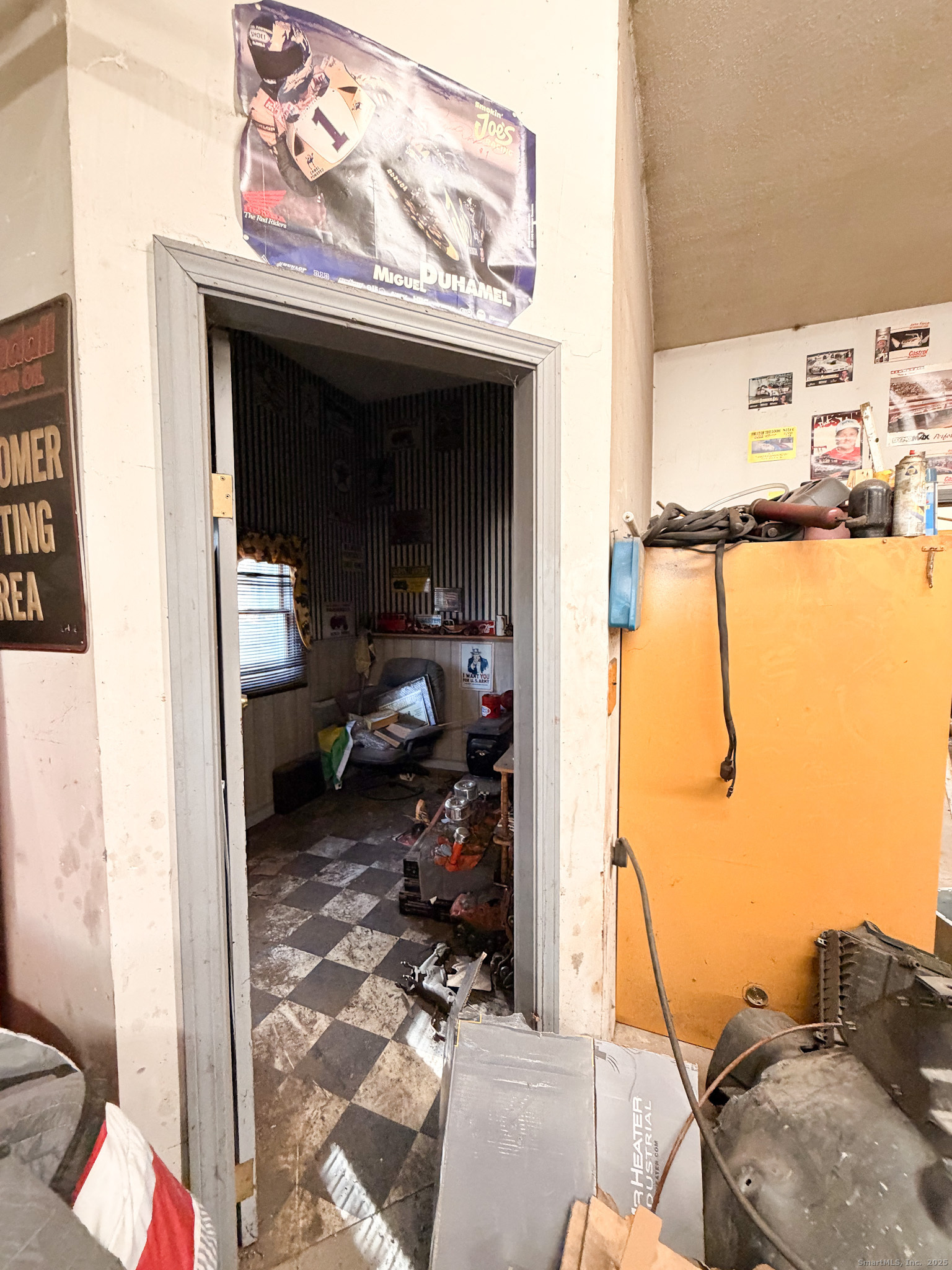 116 East Putnam Road