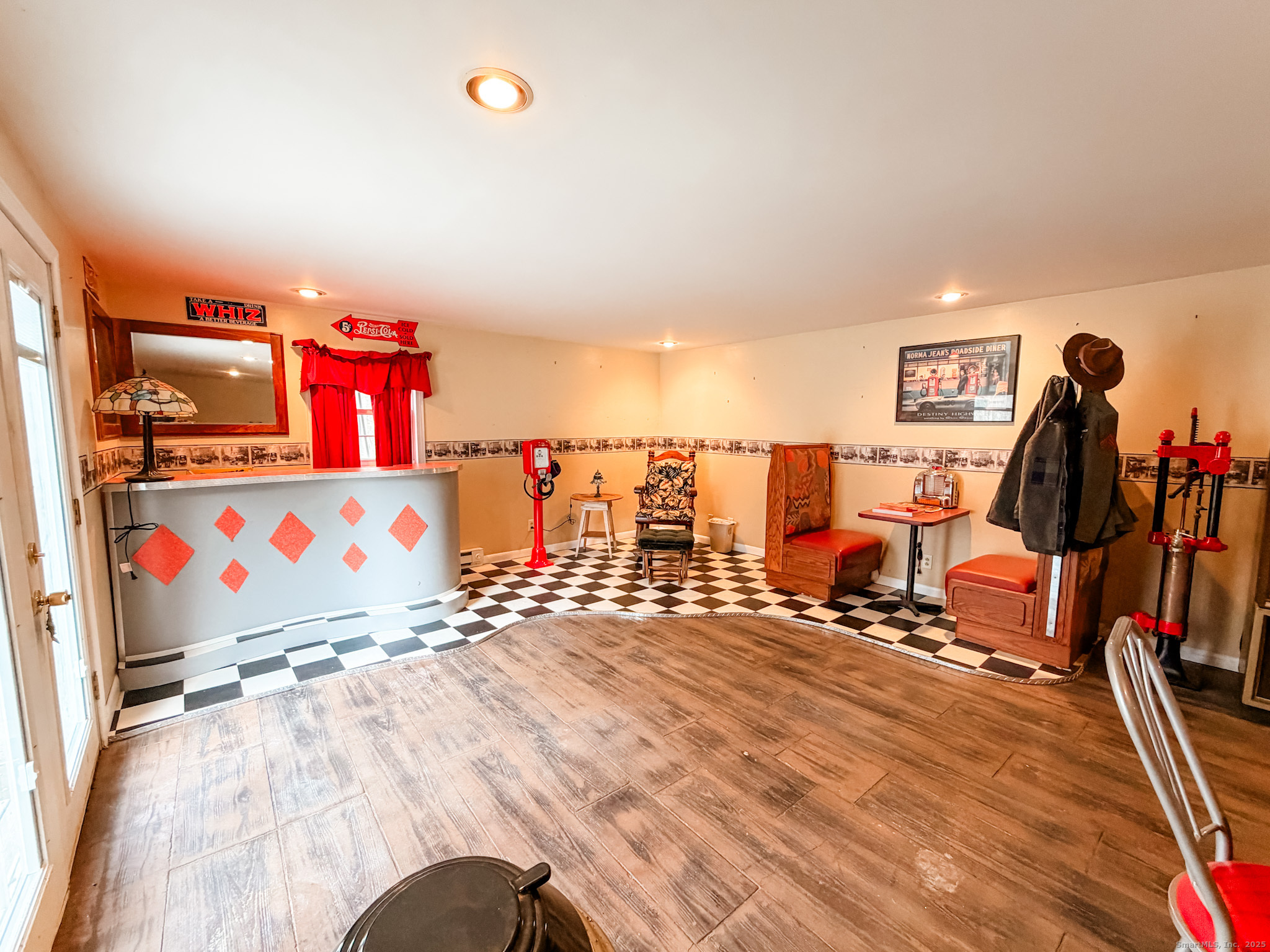 116 East Putnam Road