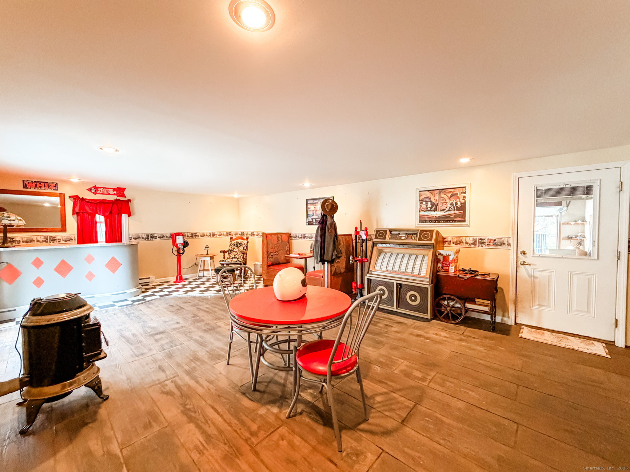 116 East Putnam Road