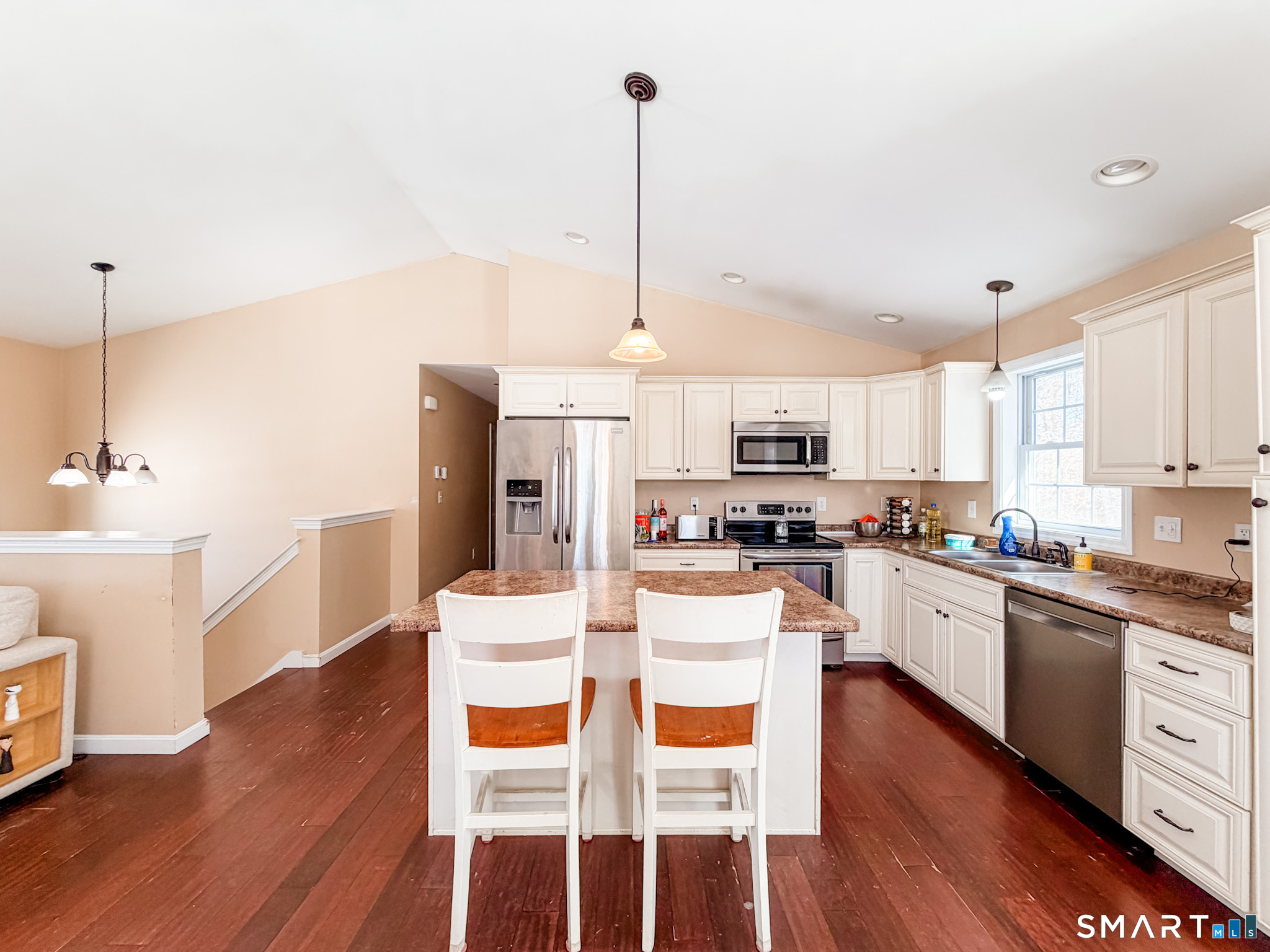 11 Brookside Drive