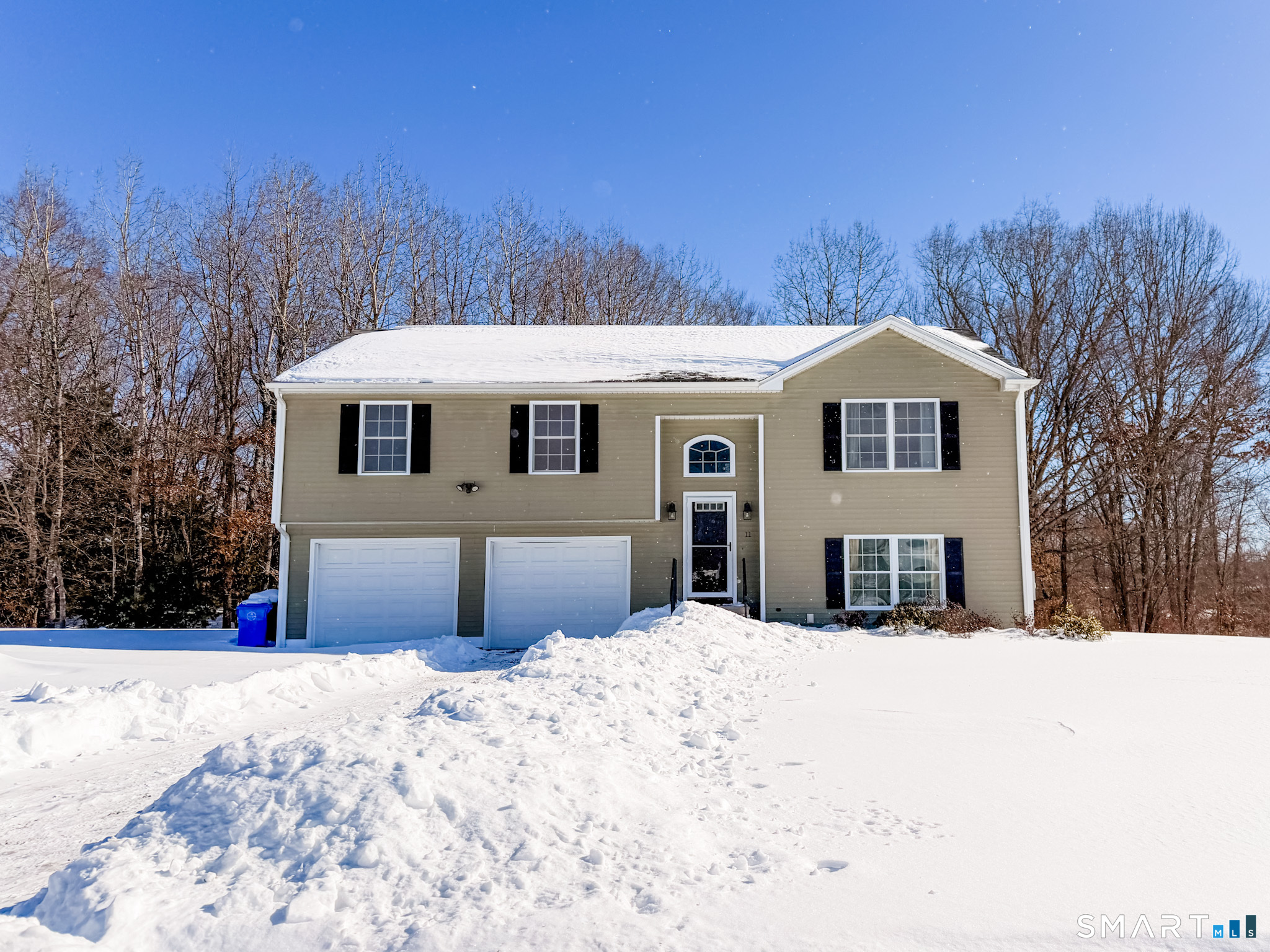 11 Brookside Drive