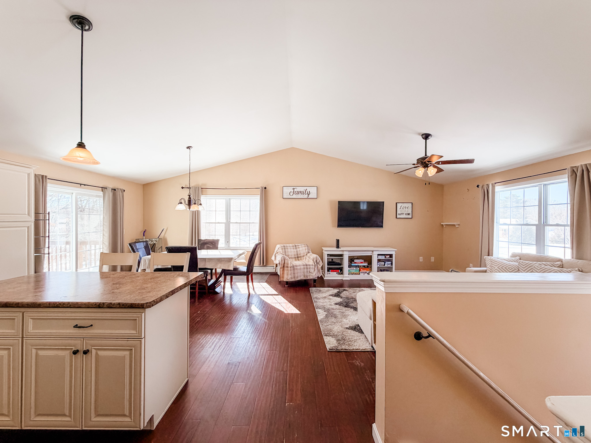 11 Brookside Drive