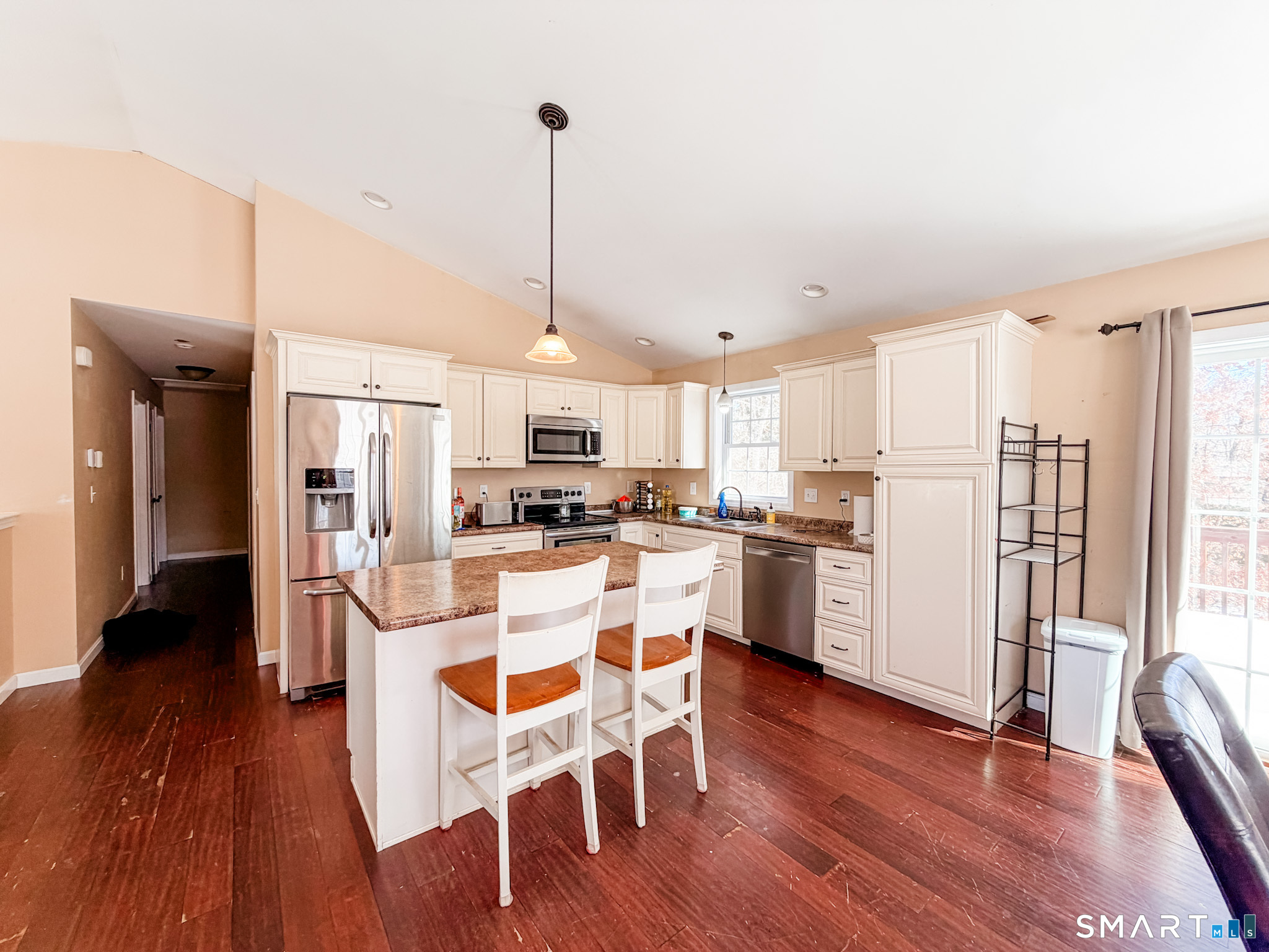 11 Brookside Drive