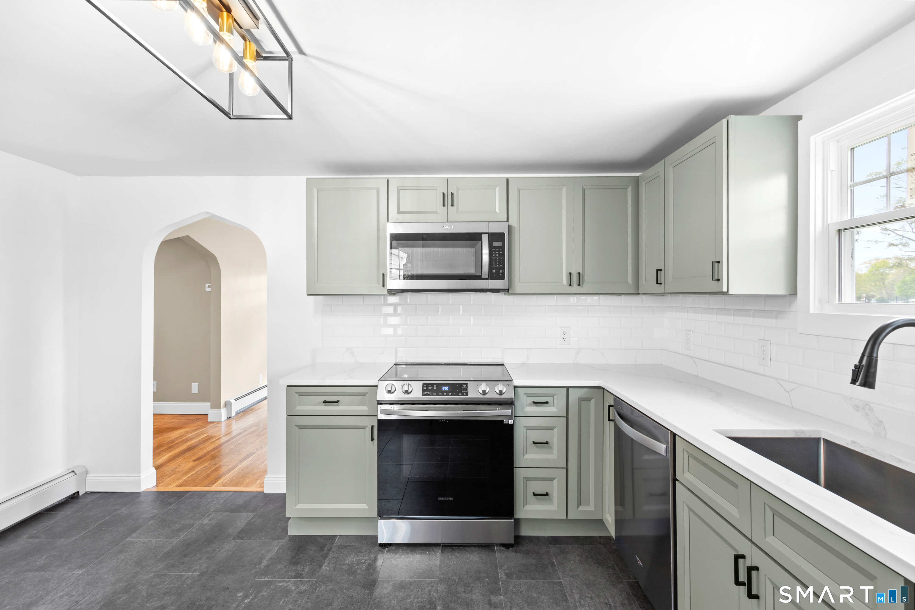 395 Maple Street