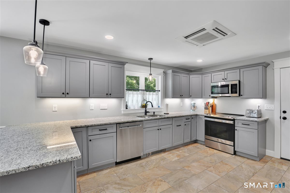 87 Grand View Terrace