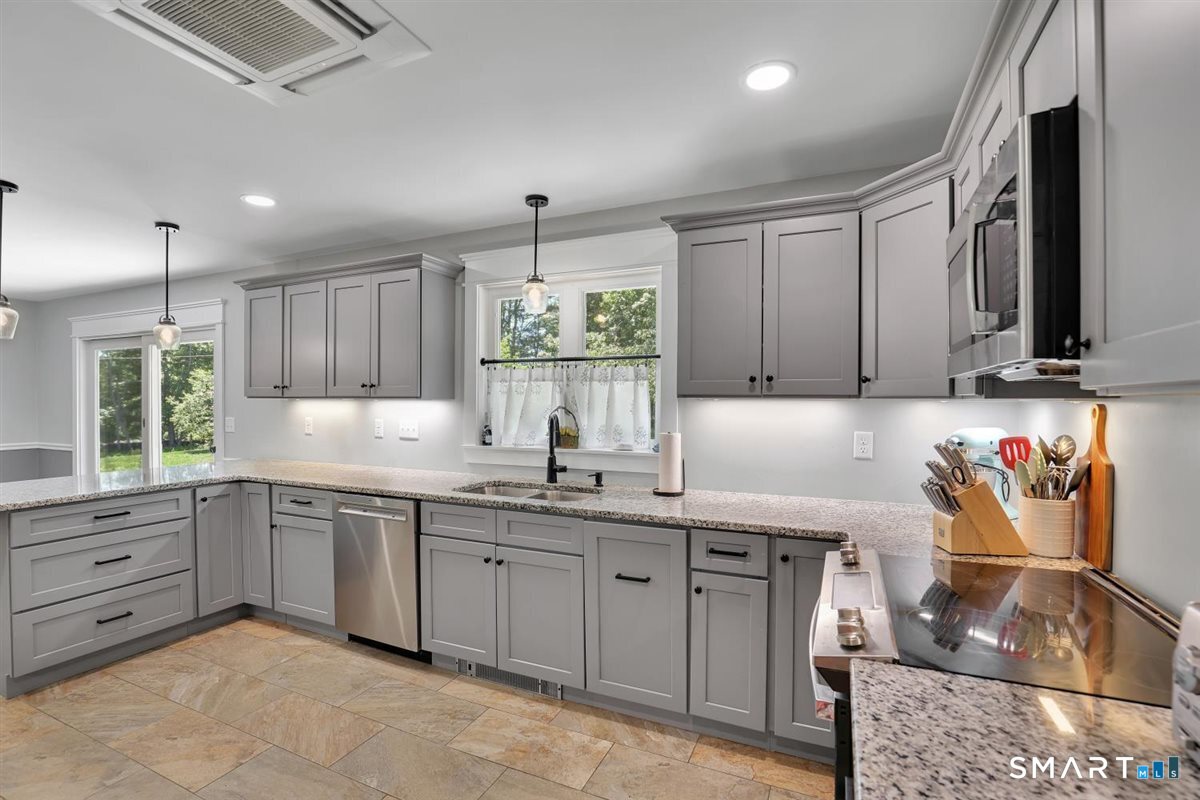 87 Grand View Terrace