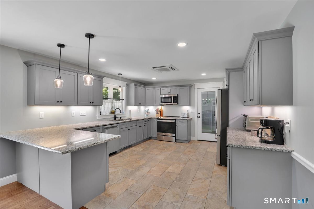 87 Grand View Terrace