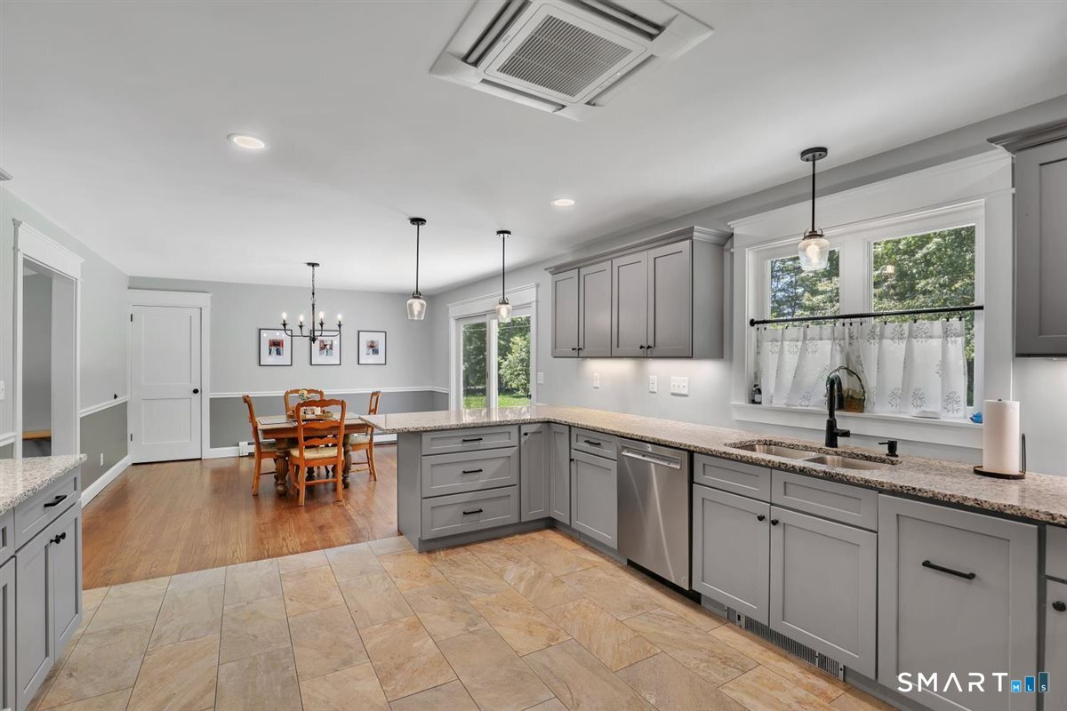 87 Grand View Terrace