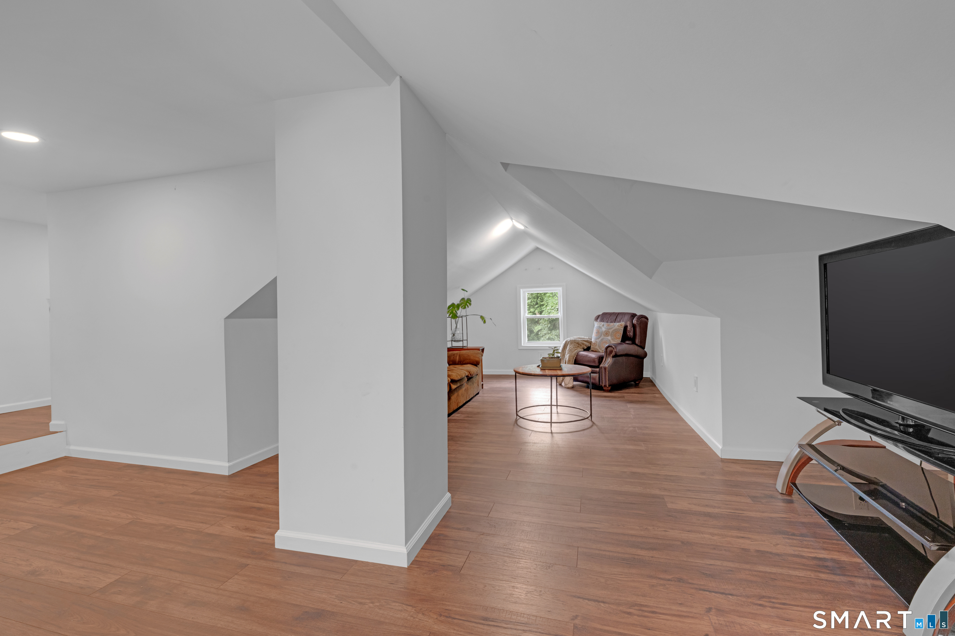 1638 North Road