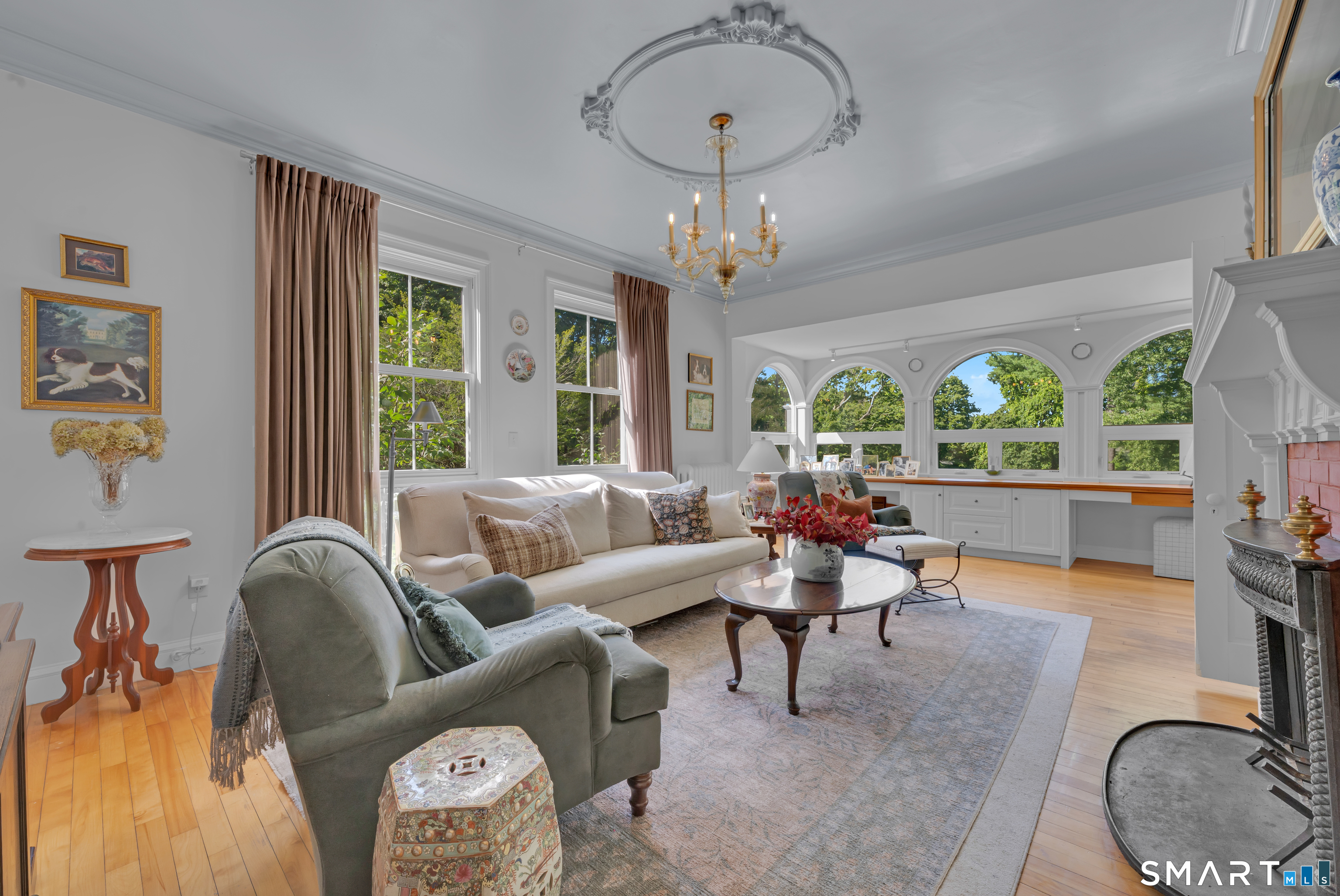 354 Pomfret Street