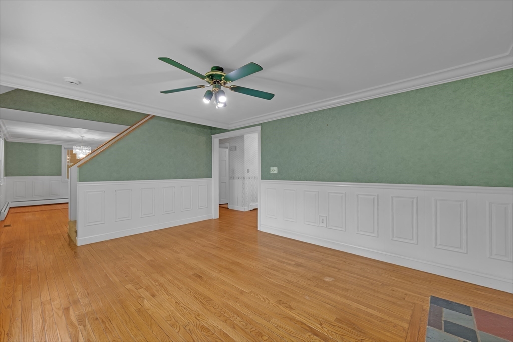 6 Laurelwood Dr