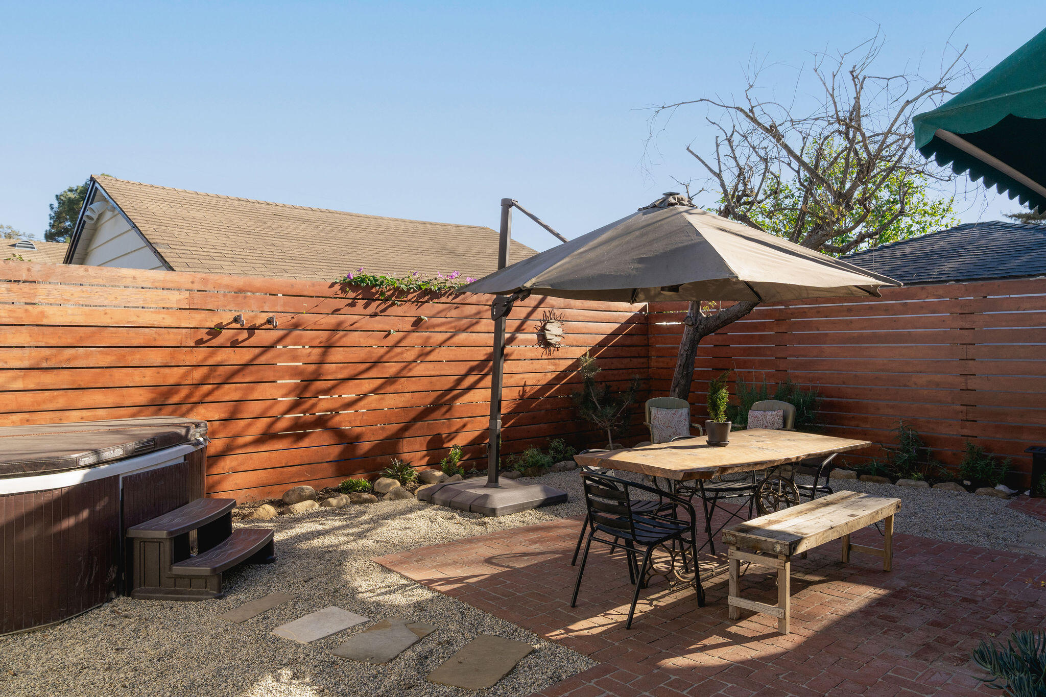 2901 Valencia Drive