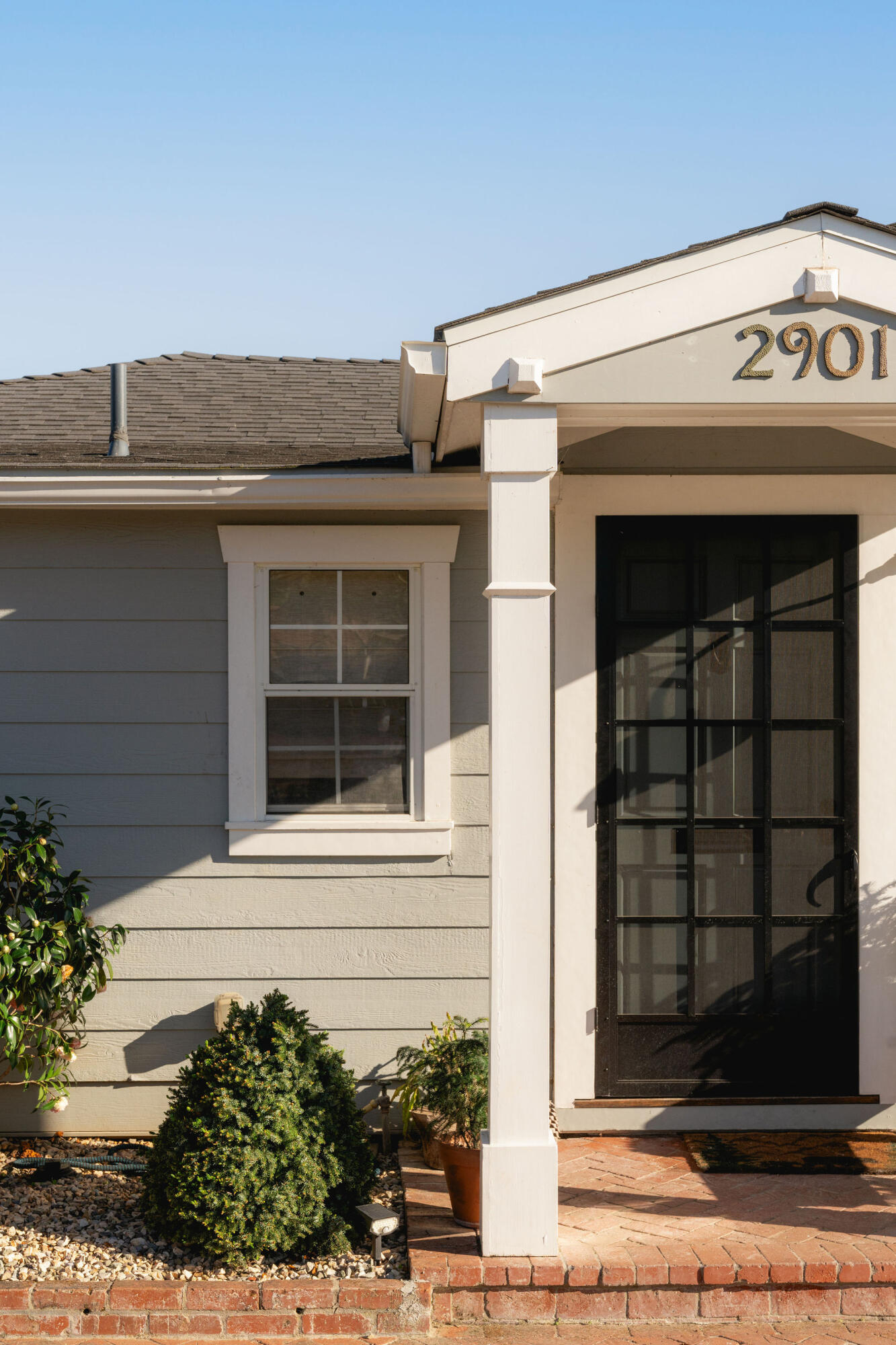 2901 Valencia Drive