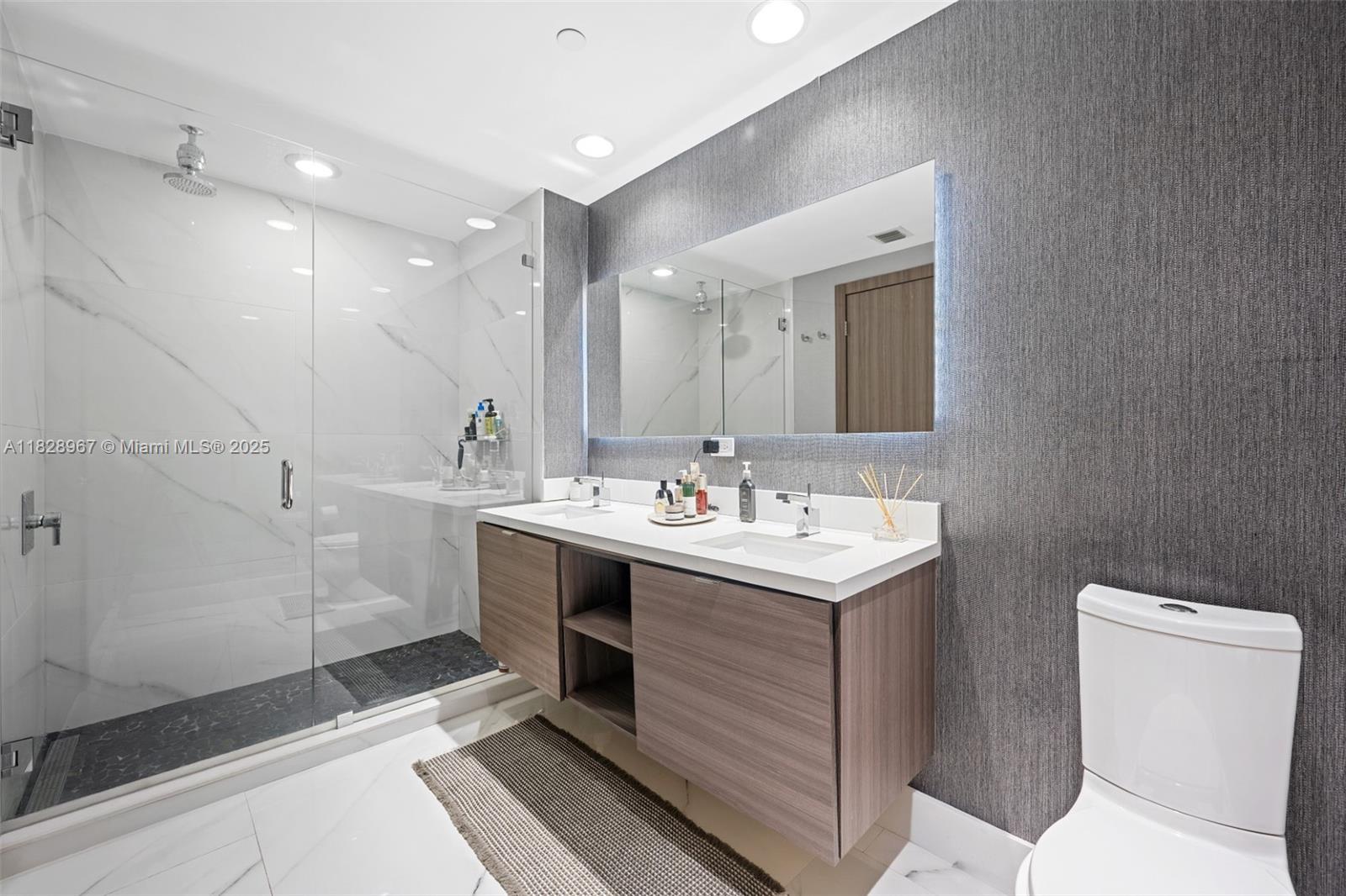 1010 Brickell Ave # 3411